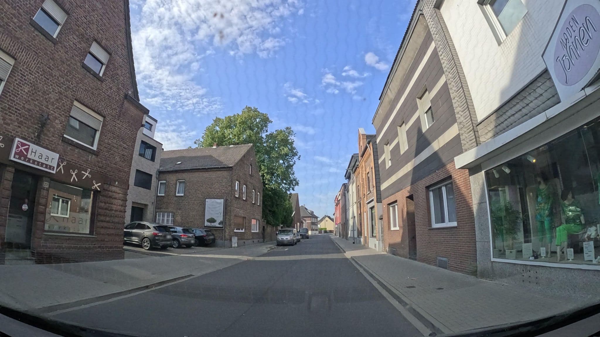 Street view near Abtei-Park Hotel, Glessen — © rmic (CC BY-SA · Mapillary)