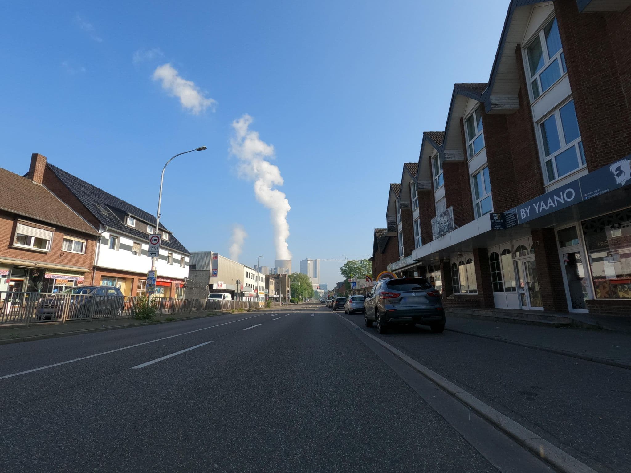 Street view near Hotel Central, Bergheim — © hektor1989 (CC BY-SA · Mapillary)