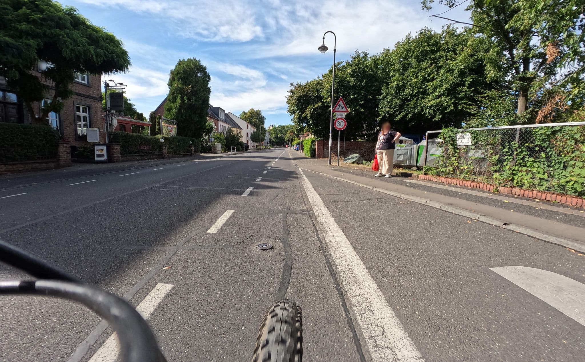 Street view near Hotel Mathildenhof, Geyen — © countzero5 (CC BY-SA · Mapillary)
