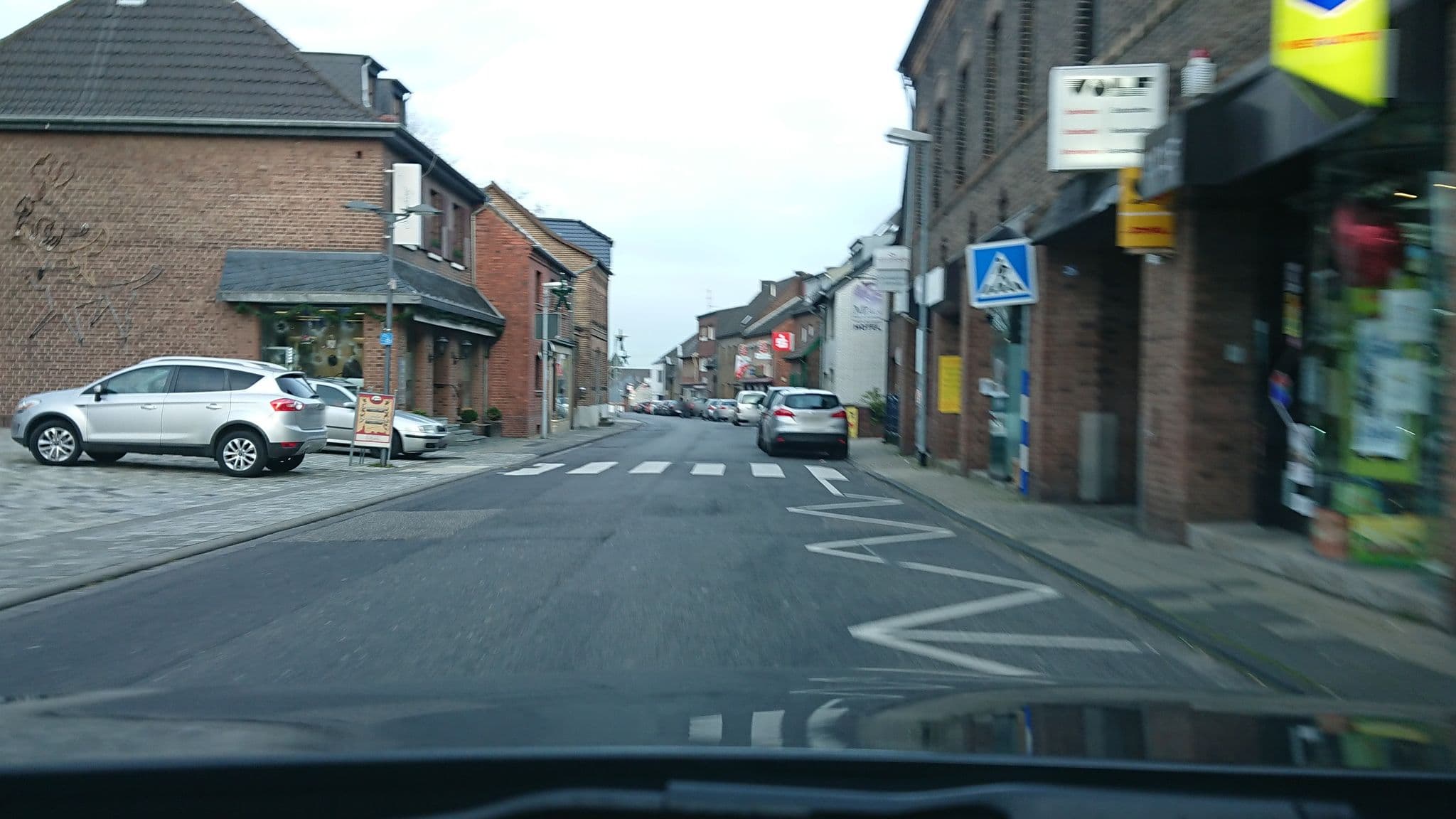Street view near Cult, Glessen — © countzero5 (CC BY-SA · Mapillary)