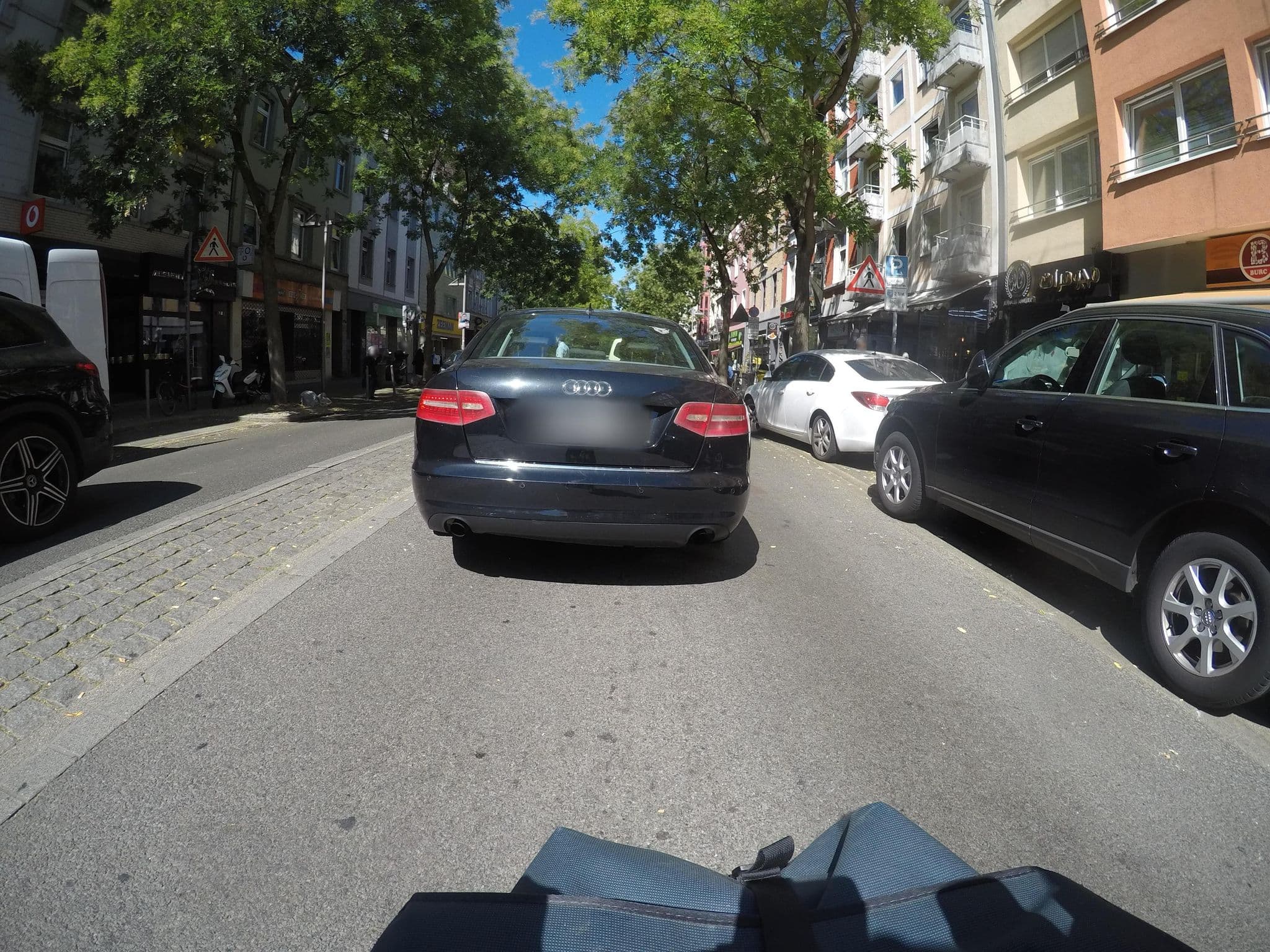 Street view near Apartment Dusseldorf-City, Düsseldorf — © mfa (CC BY-SA · Mapillary)