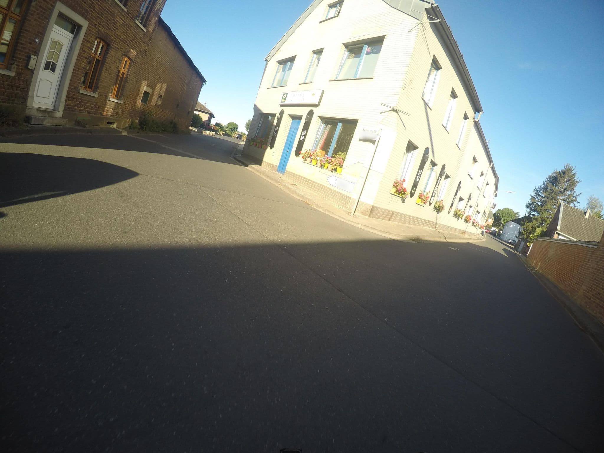 Street view near Landgasthof Kelzenberg, Jüchen — © mfa (CC BY-SA · Mapillary)
