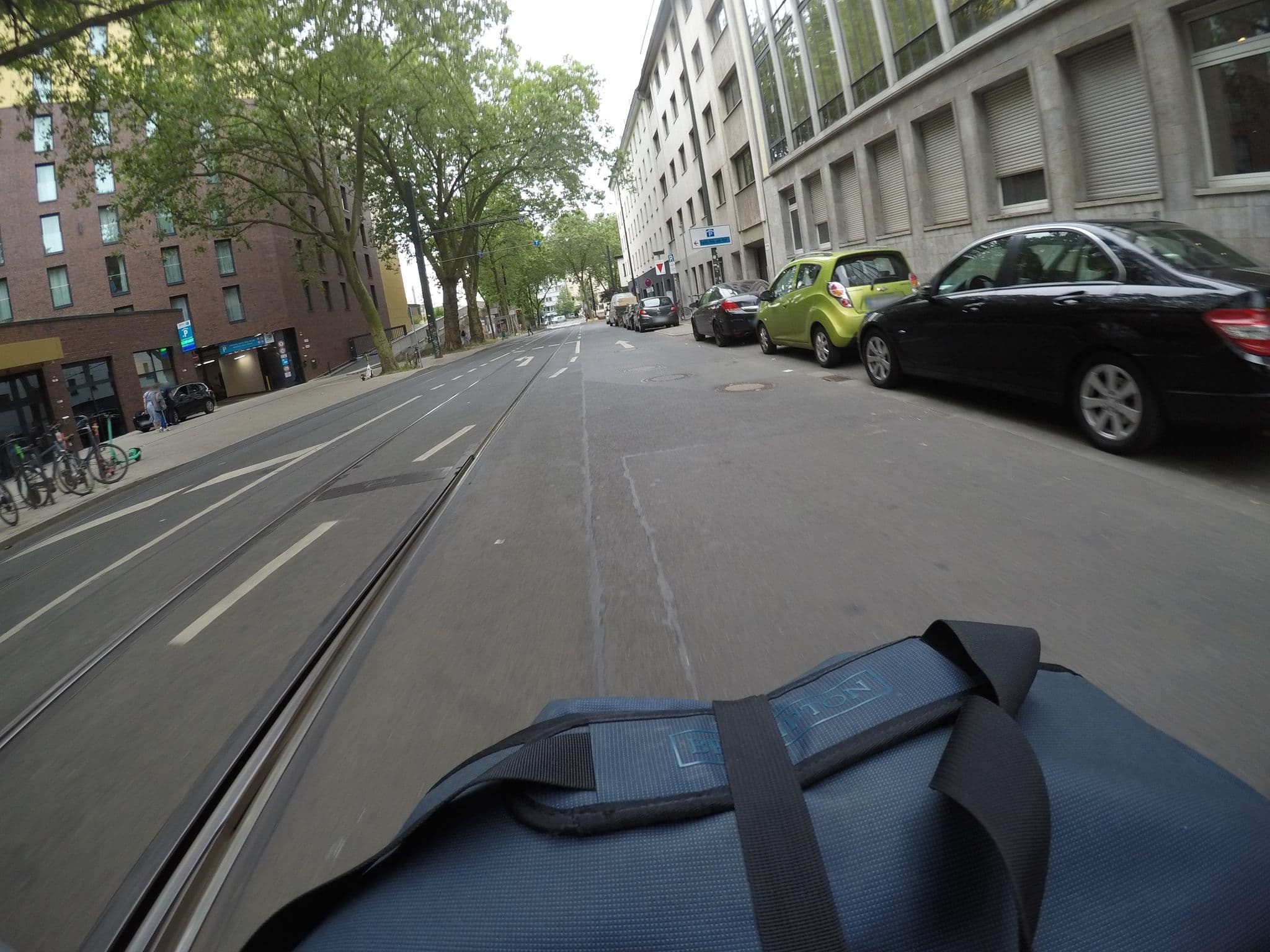 Street view near Premier Inn, Düsseldorf — © mfa (CC BY-SA · Mapillary)