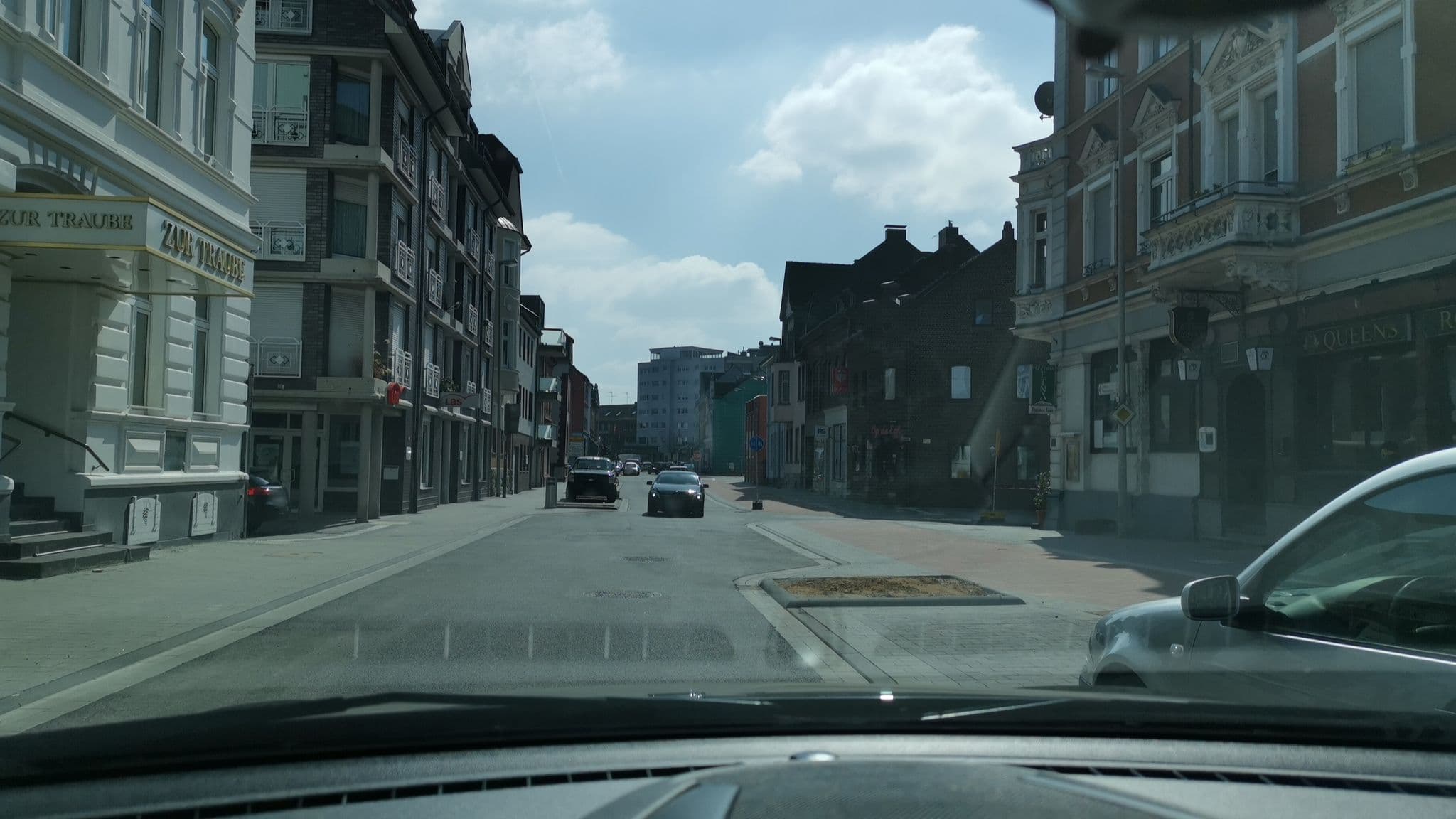 Street view near Zur Traube, Grevenbroich — © bigpapa2908 (CC BY-SA · Mapillary)