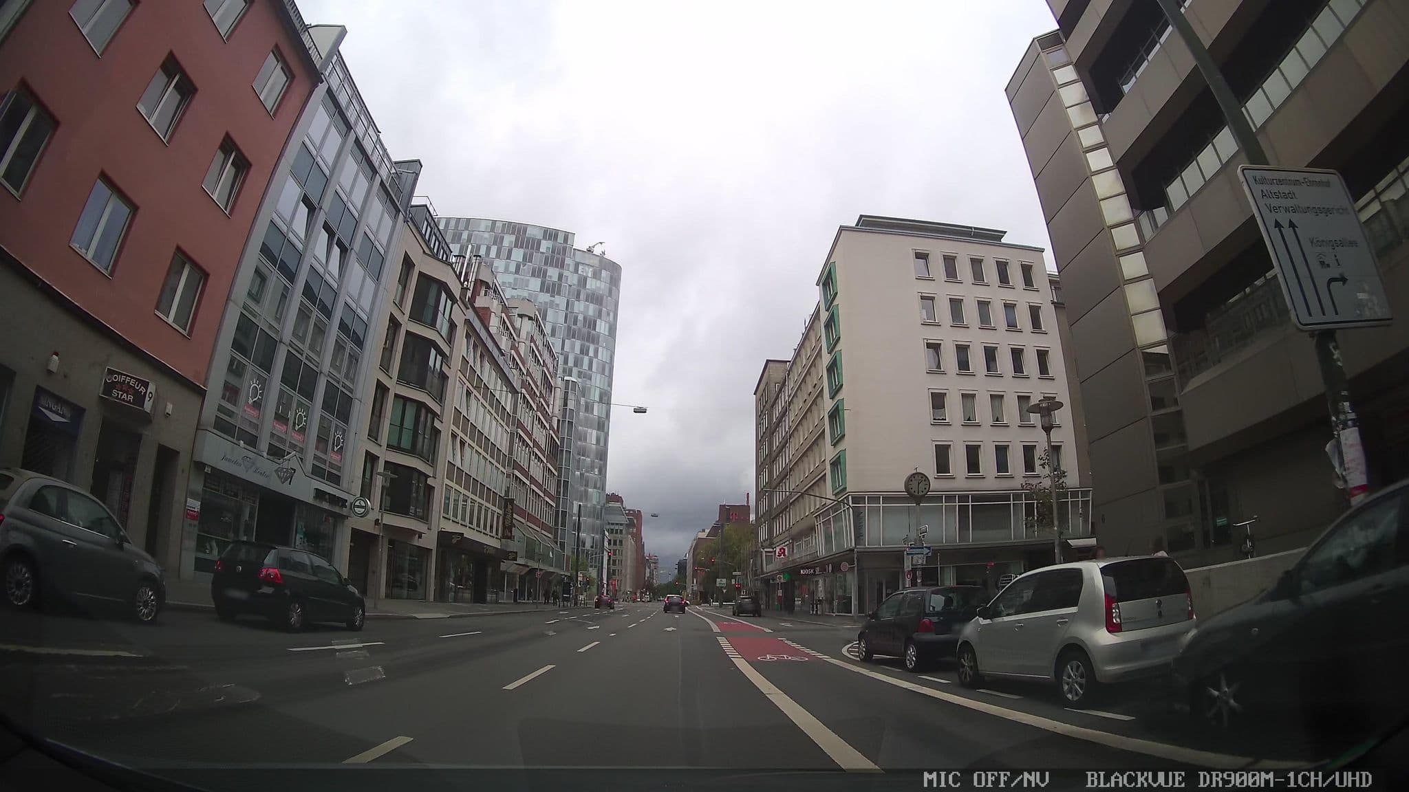 Street view near Hotel Consult & Travel, Düsseldorf — © chuck (CC BY-SA · Mapillary)