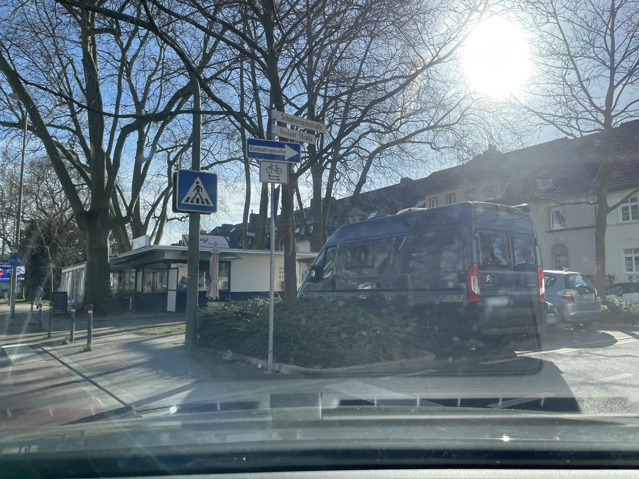 Street view near Apartment Morgenstern, Neuss — © endradon (CC BY-SA · Mapillary)