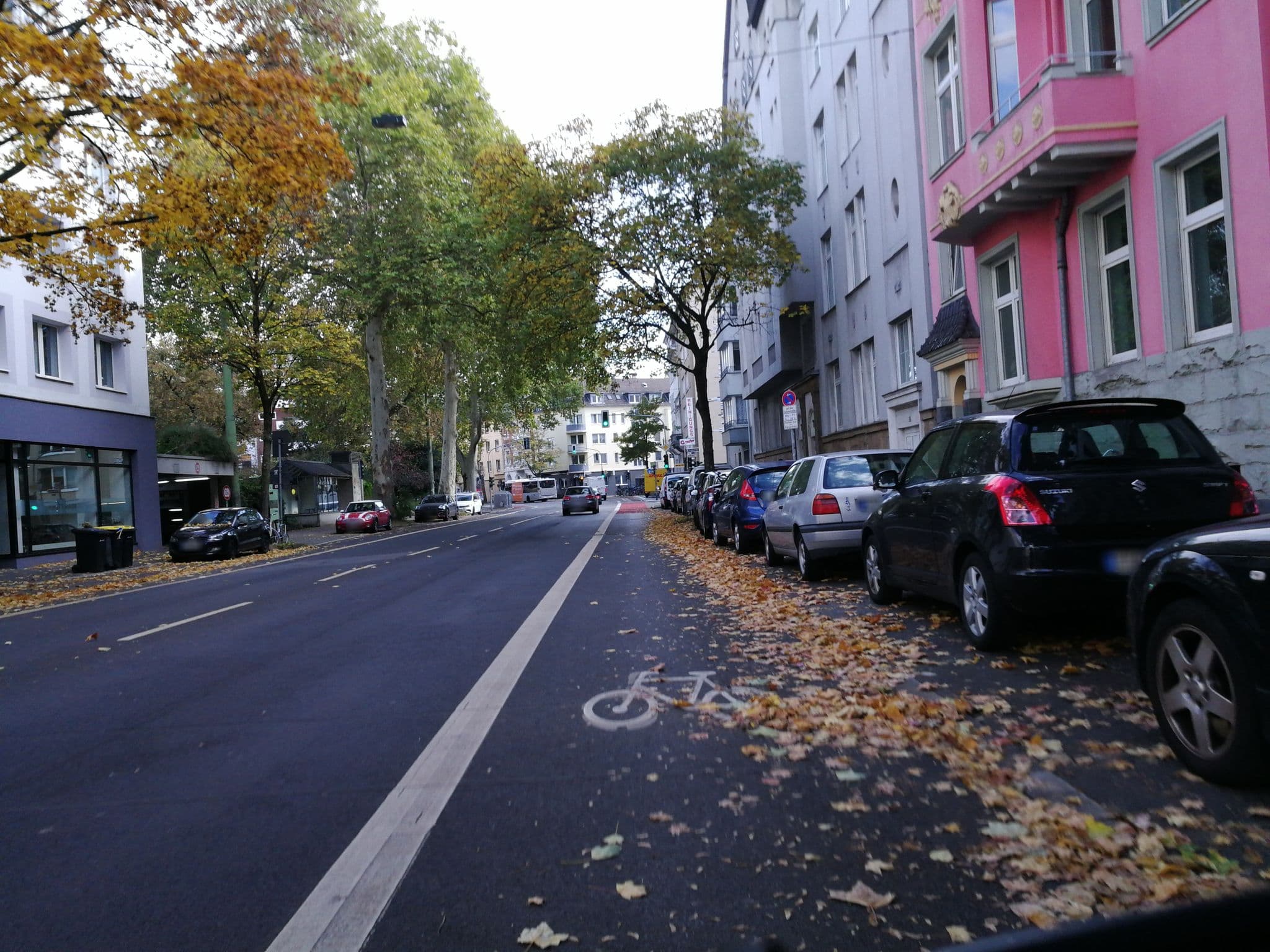 Street view near Hofstätter Peter Pension, Düsseldorf — © jenz (CC BY-SA · Mapillary)