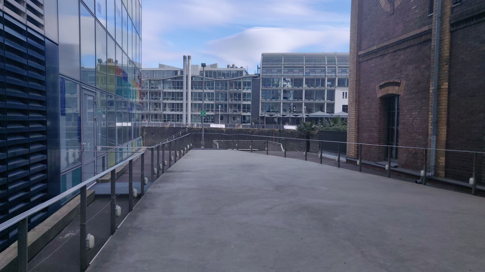 Street view near Hotel am Hafen Managementgesellschaft, Düsseldorf — © go2device (CC BY-SA · Mapillary)