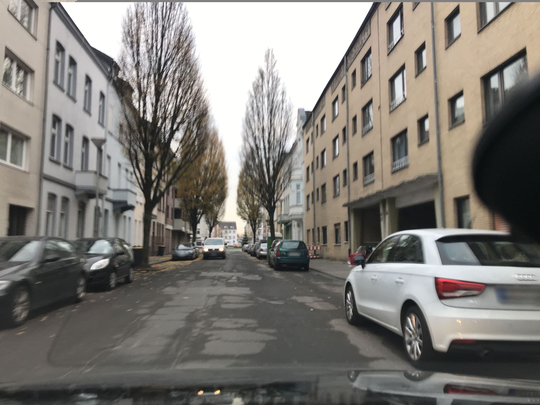 Street view near Appartement Flora, Krefeld — © saschahaberkorn (CC BY-SA · Mapillary)