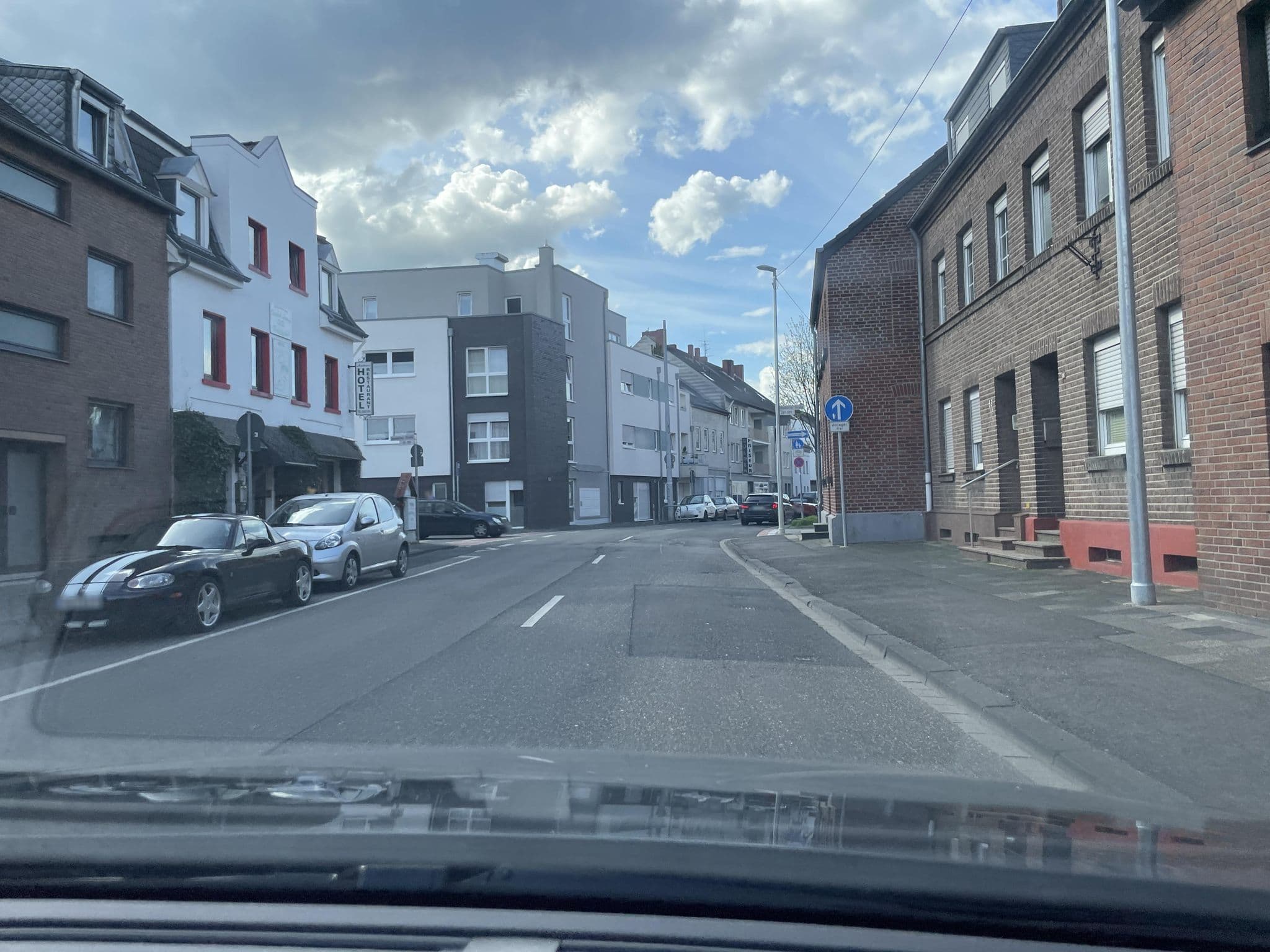 Street view near Hotel Anchovis, Neersen — © endradon (CC BY-SA · Mapillary)