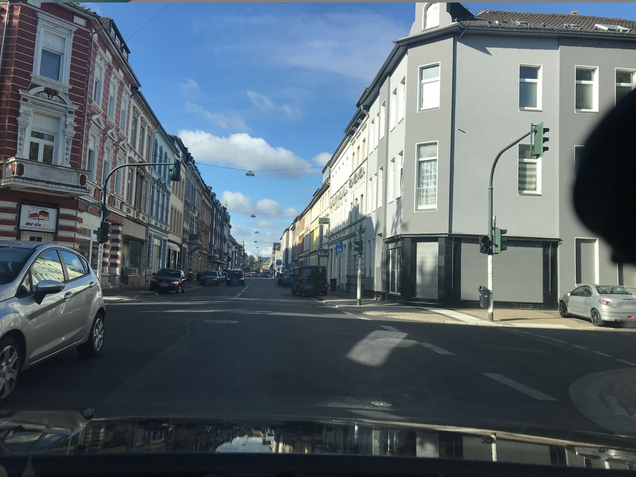Street view near J&K Hostel, Krefeld — © saschahaberkorn (CC BY-SA · Mapillary)