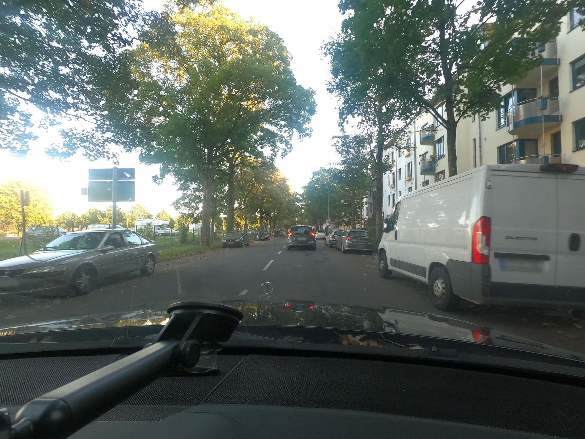 Street view near White Star Stretchlimousinen- & Chauffeurservice, Krefeld — © saschahaberkorn (CC BY-SA · Mapillary)