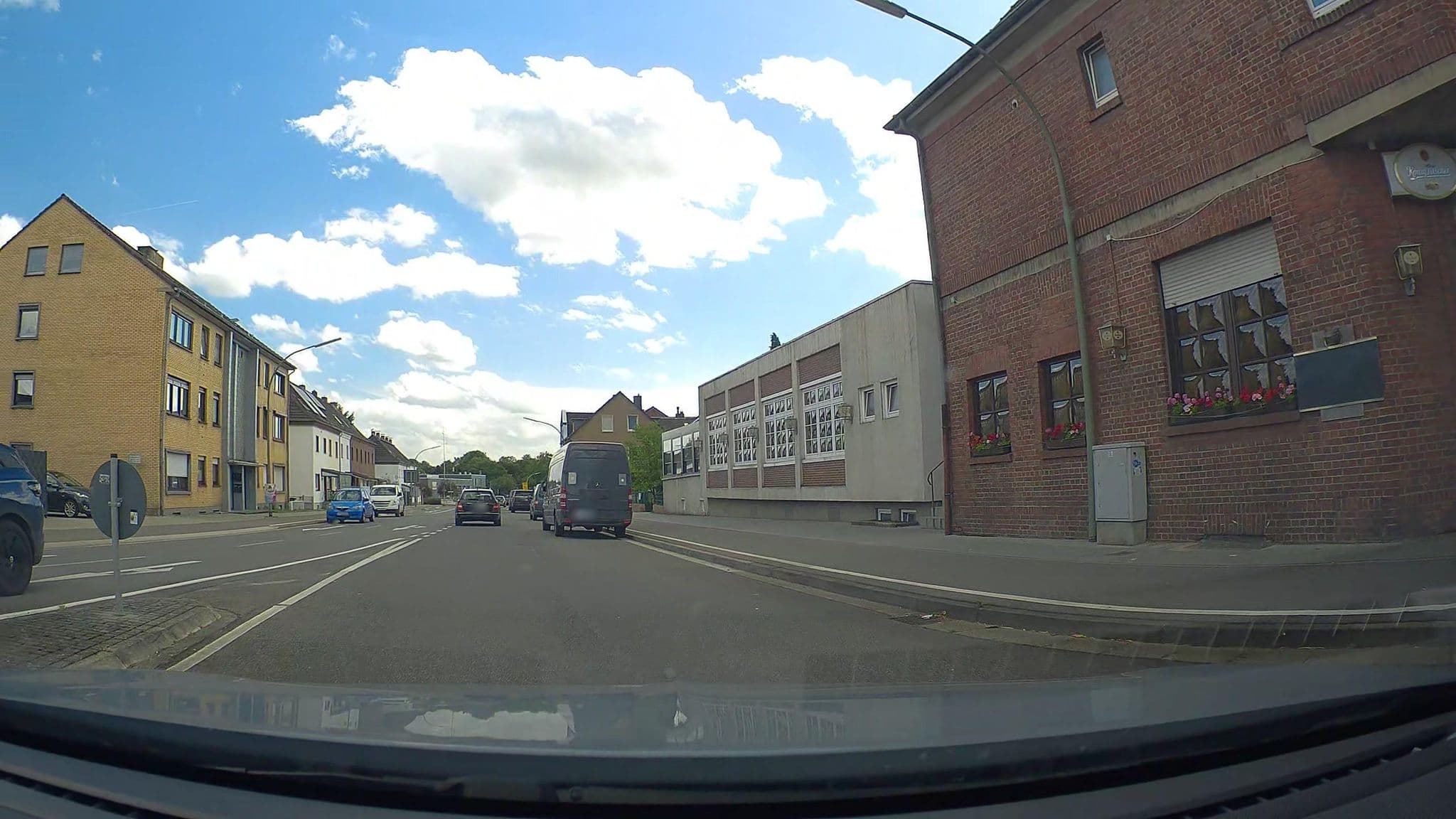 Street view near Parkhotel Niederrhein, Kamp-Lintfort — © poxonline (CC BY-SA · Mapillary)