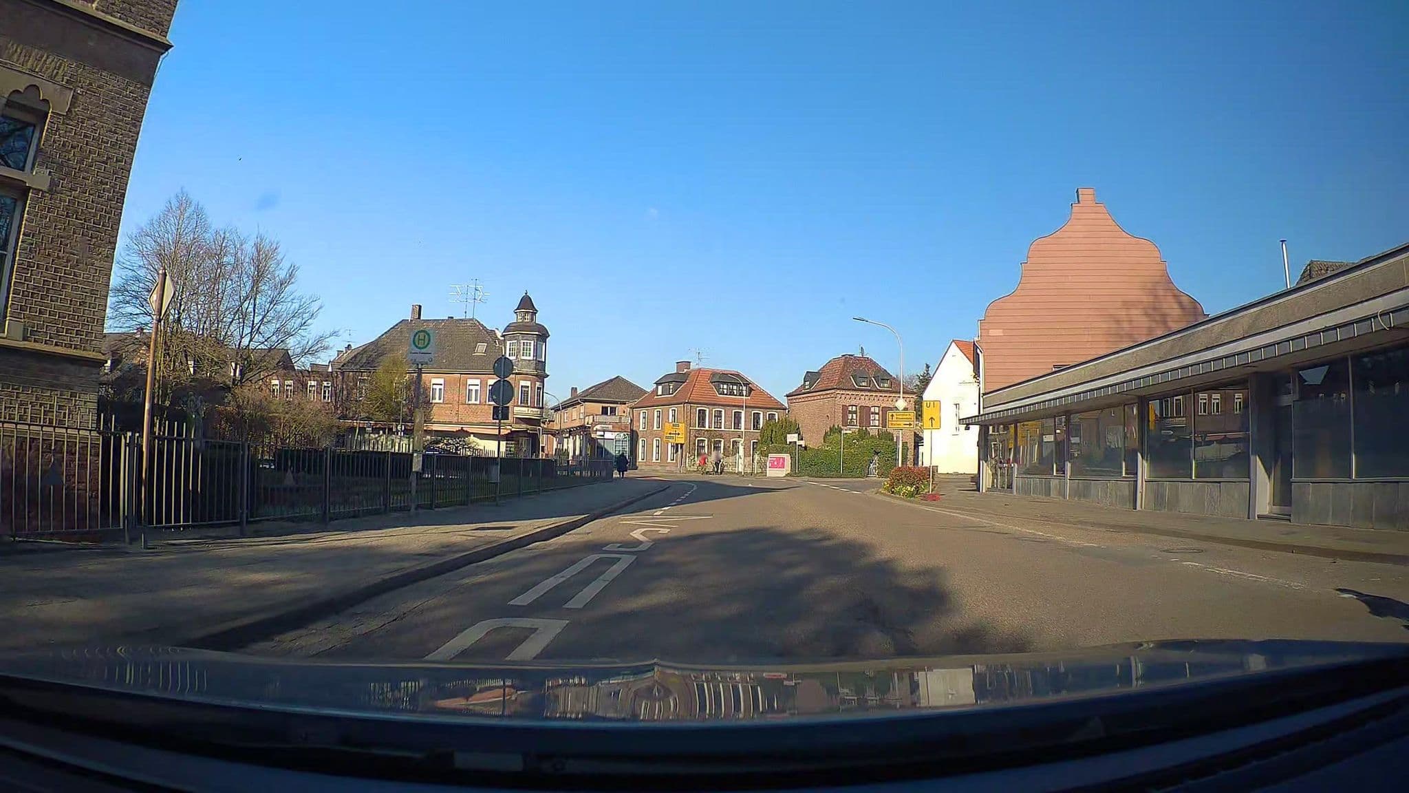 Street view near Suergers-Bollen Anja Hotel, Kevelaer — © poxonline (CC BY-SA · Mapillary)