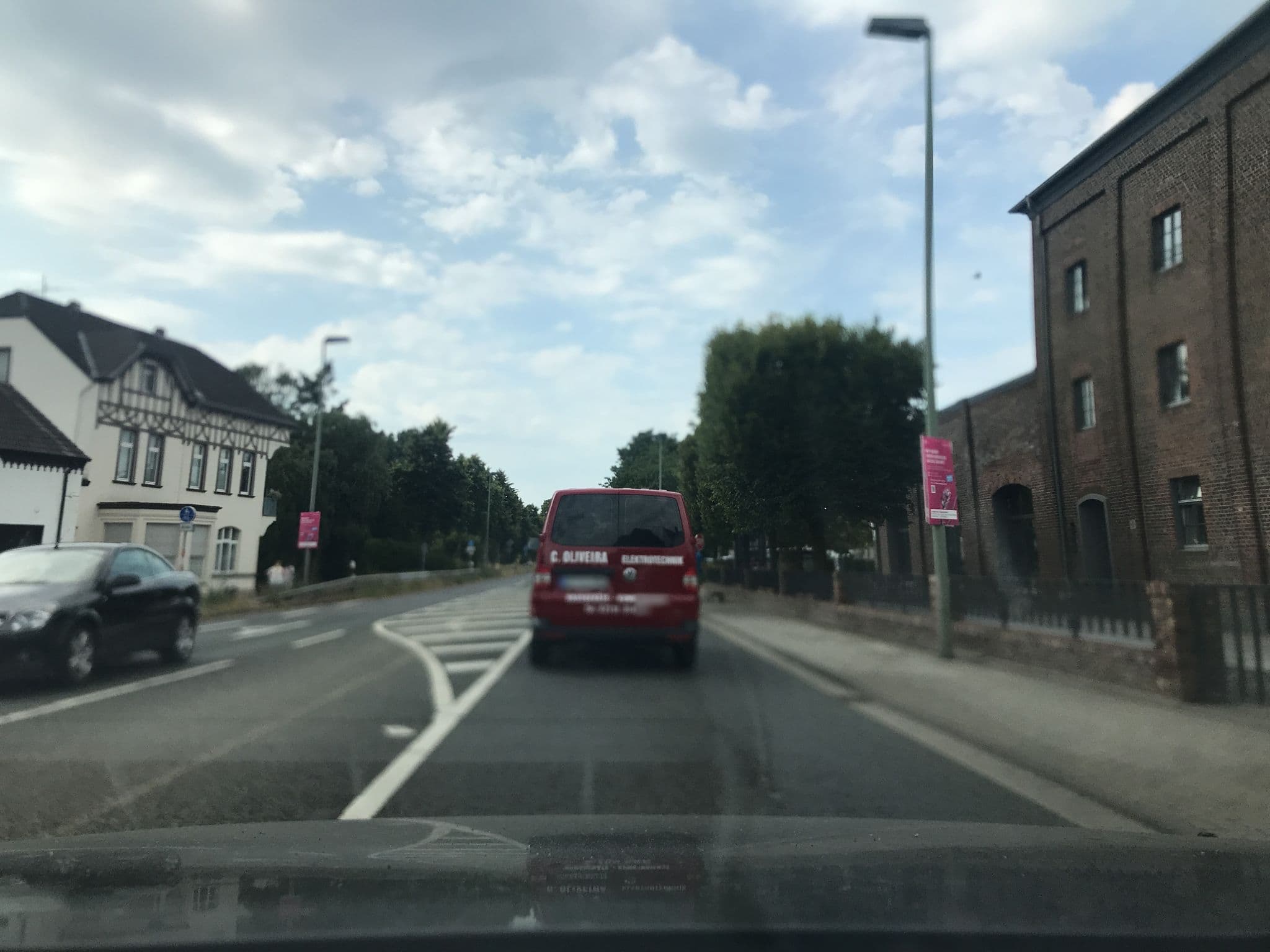 Street view near Gästehaus Alte Brauerei, Fischeln — © saschahaberkorn (CC BY-SA · Mapillary)