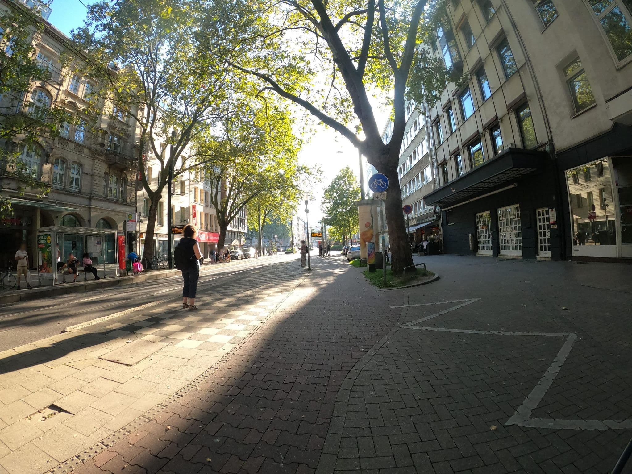 Street view near Hotel Madison Novum, Düsseldorf — © VIA_KK (CC BY-SA · Mapillary)