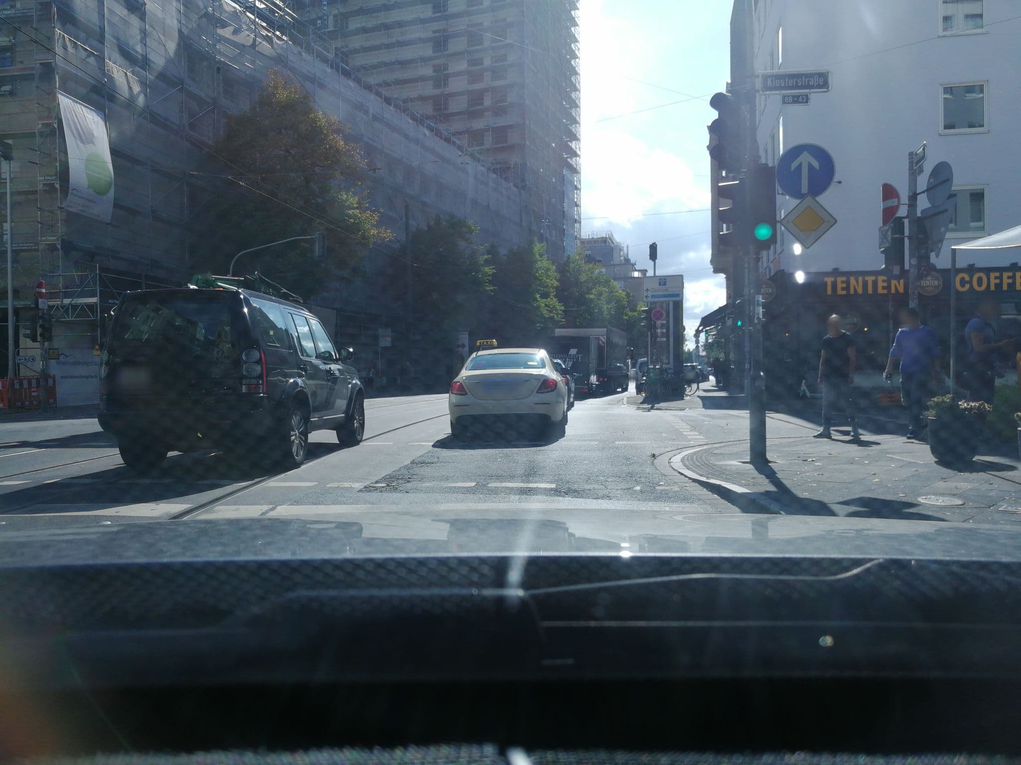 Street view near STEINER Mallorca Fincas & Villen Inh. Heidi Steiner, Düsseldorf — © jenz (CC BY-SA · Mapillary)