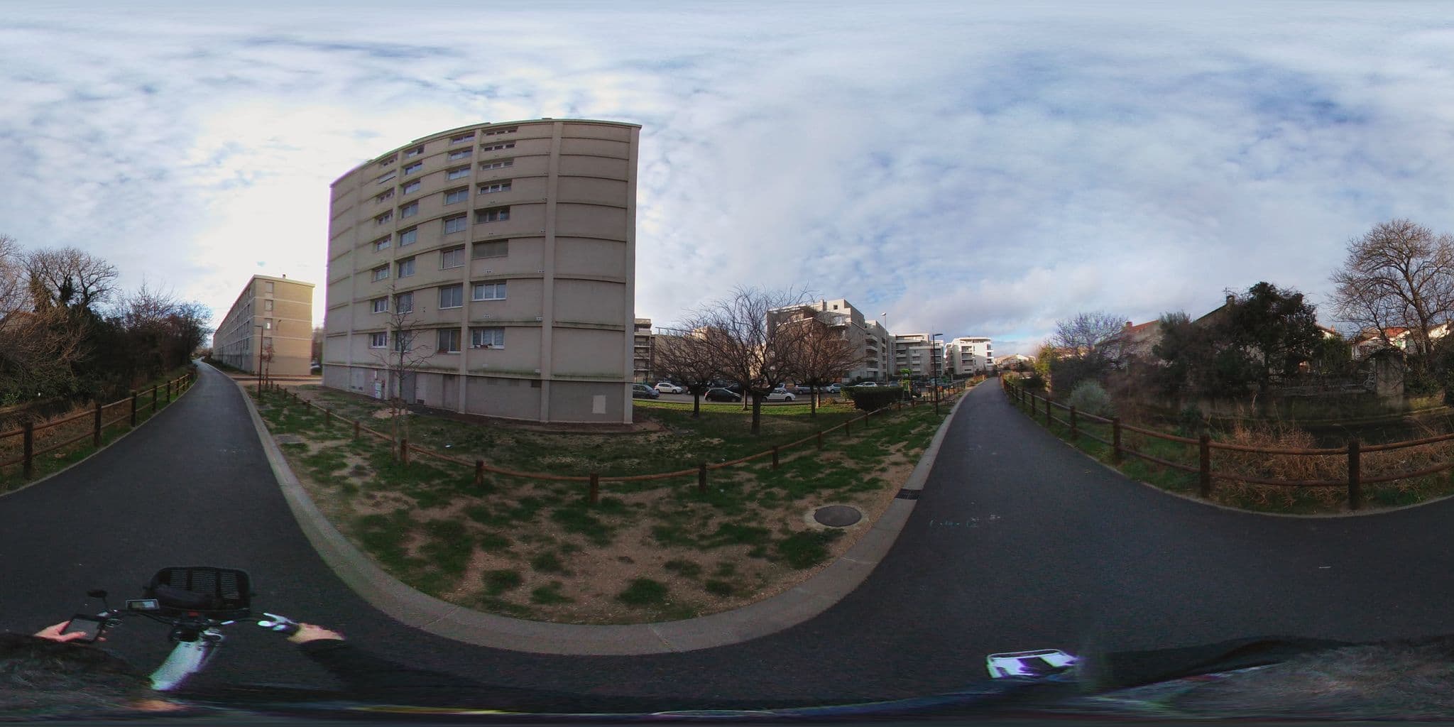 Street view near Chambres d'hôtes Avignon, Avignon — © zimmy (CC BY-SA · Mapillary)