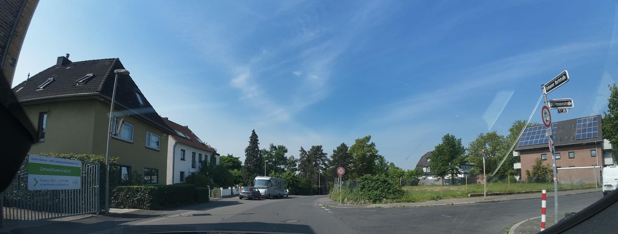 Street view near Air-Hotel Wartburg Tagungs- und Sporthotel GmbH Hotel, Meerbusch — © teddy73 (CC BY-SA · Mapillary)