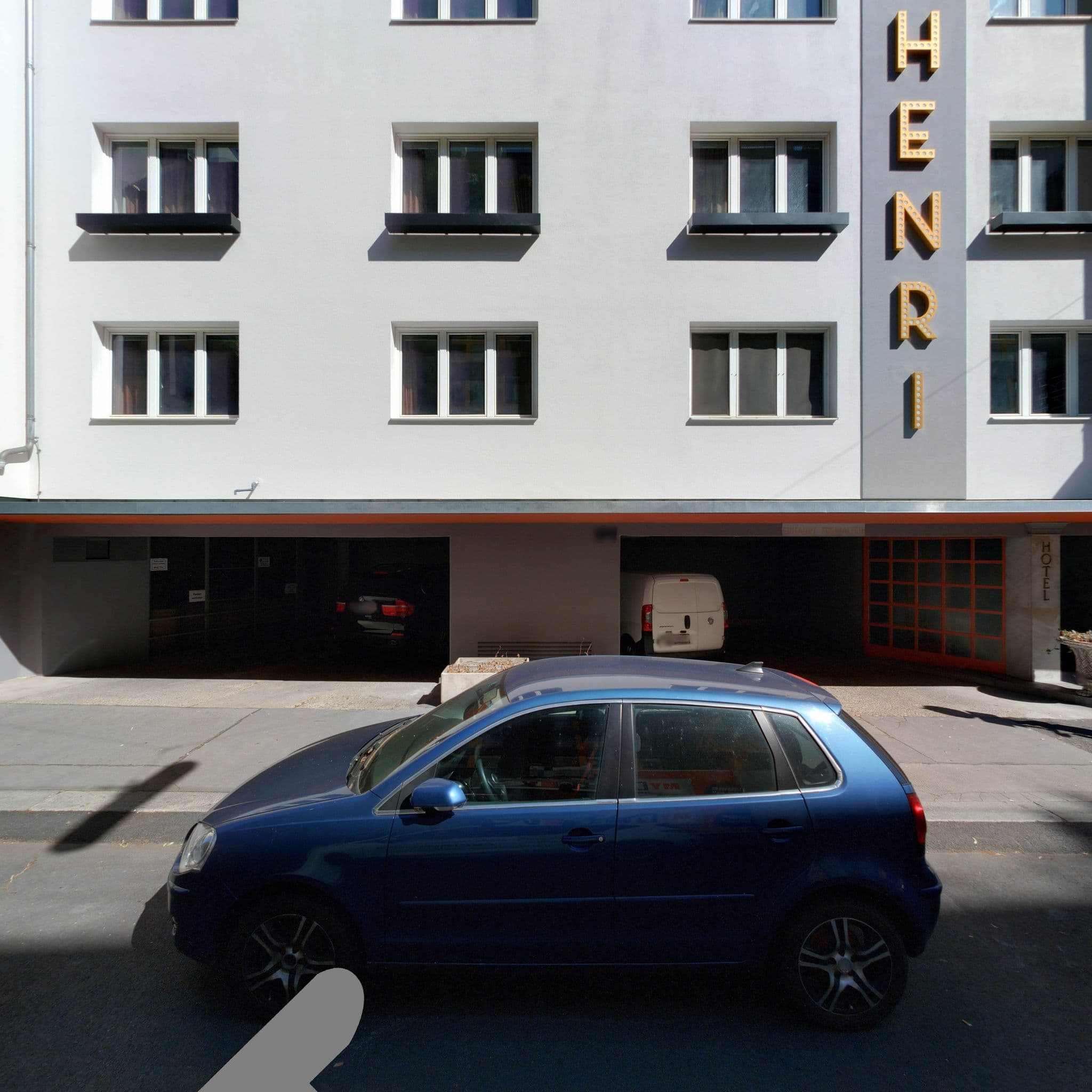 Street view near Henri Hotel, Neubau — © eliasgander (CC BY-SA · Mapillary)