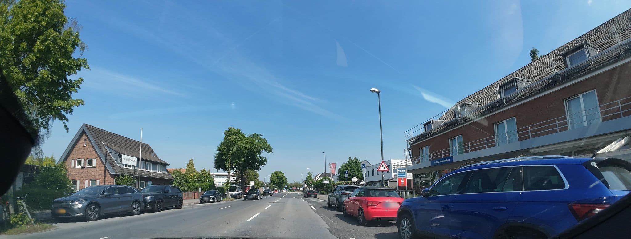 Street view near Air Hotel Wartburg, Meerbusch — © teddy73 (CC BY-SA · Mapillary)