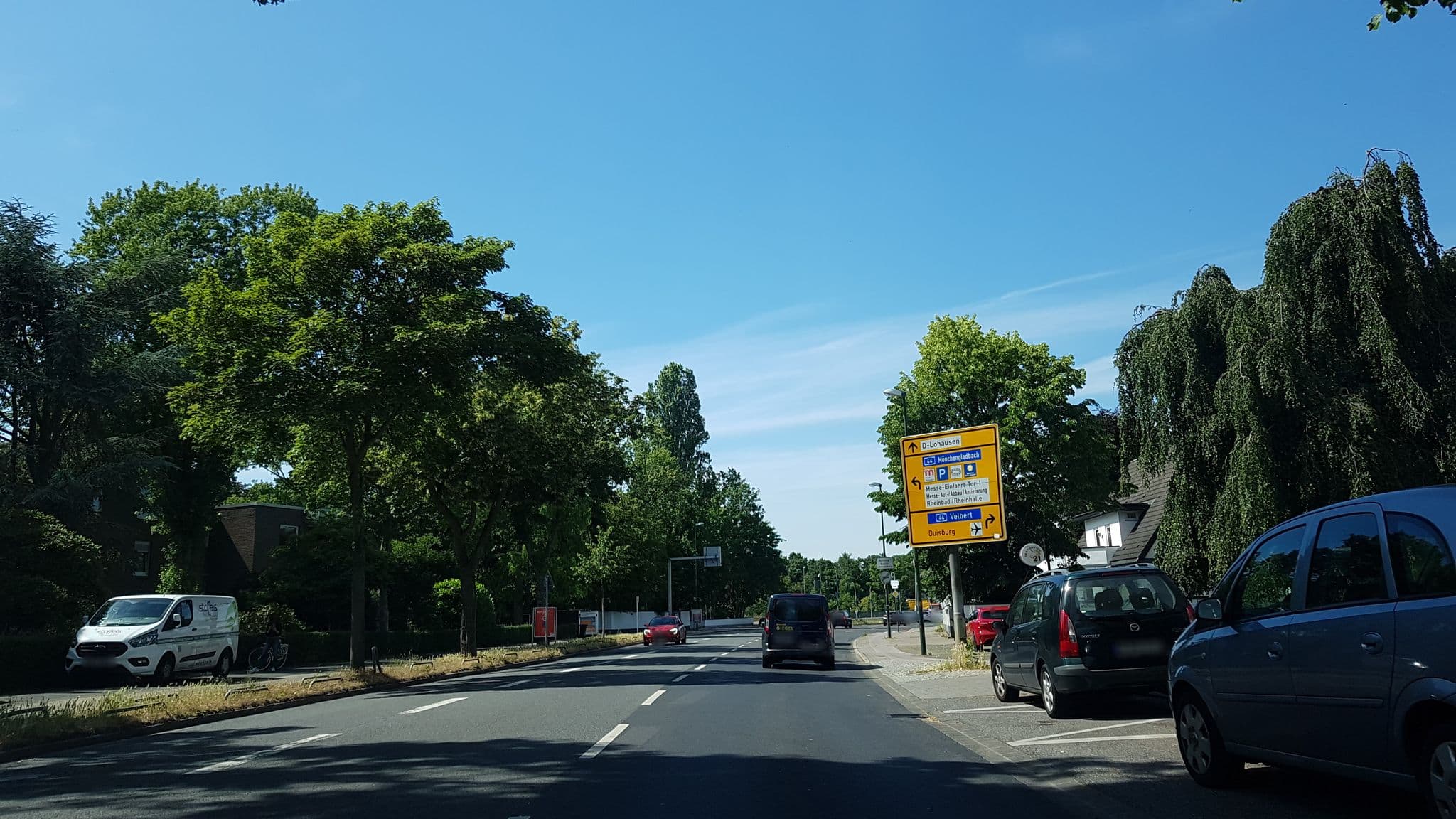 Street view near Destination 21 Hotel, Düsseldorf-Pempelfort — © rororo (CC BY-SA · Mapillary)