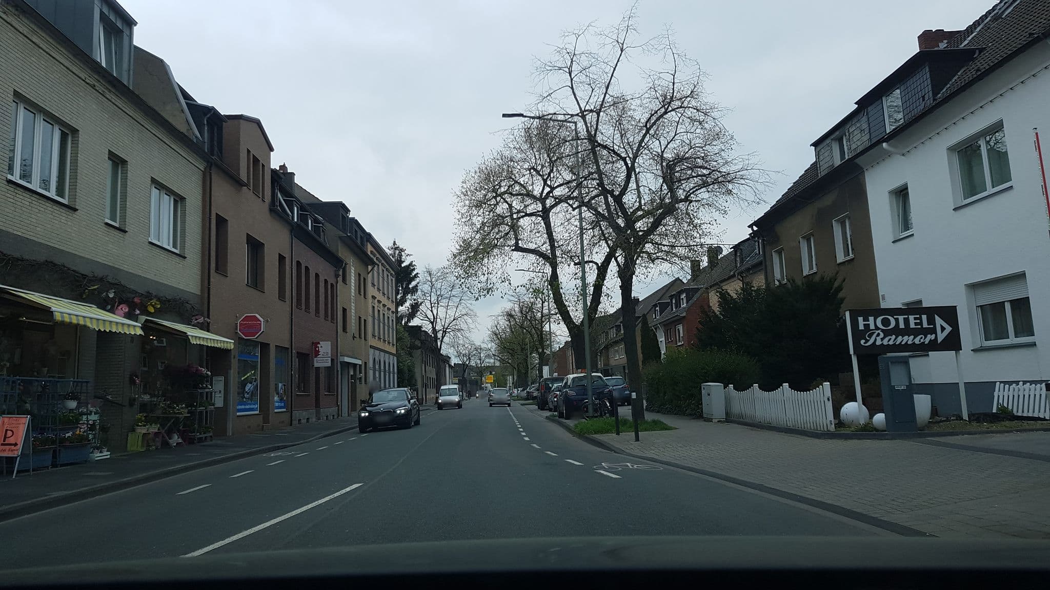 Street view near Hotel Ramor Garni, Rheinhausen — © rororo (CC BY-SA · Mapillary)