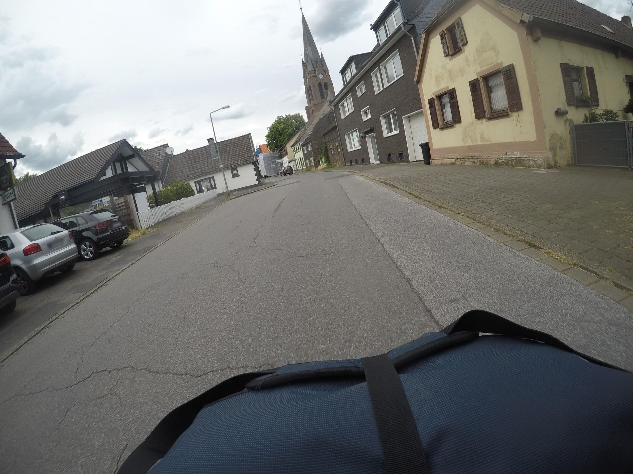 Street view near Schanzenbrücke, Rheinhausen — © mfa (CC BY-SA · Mapillary)