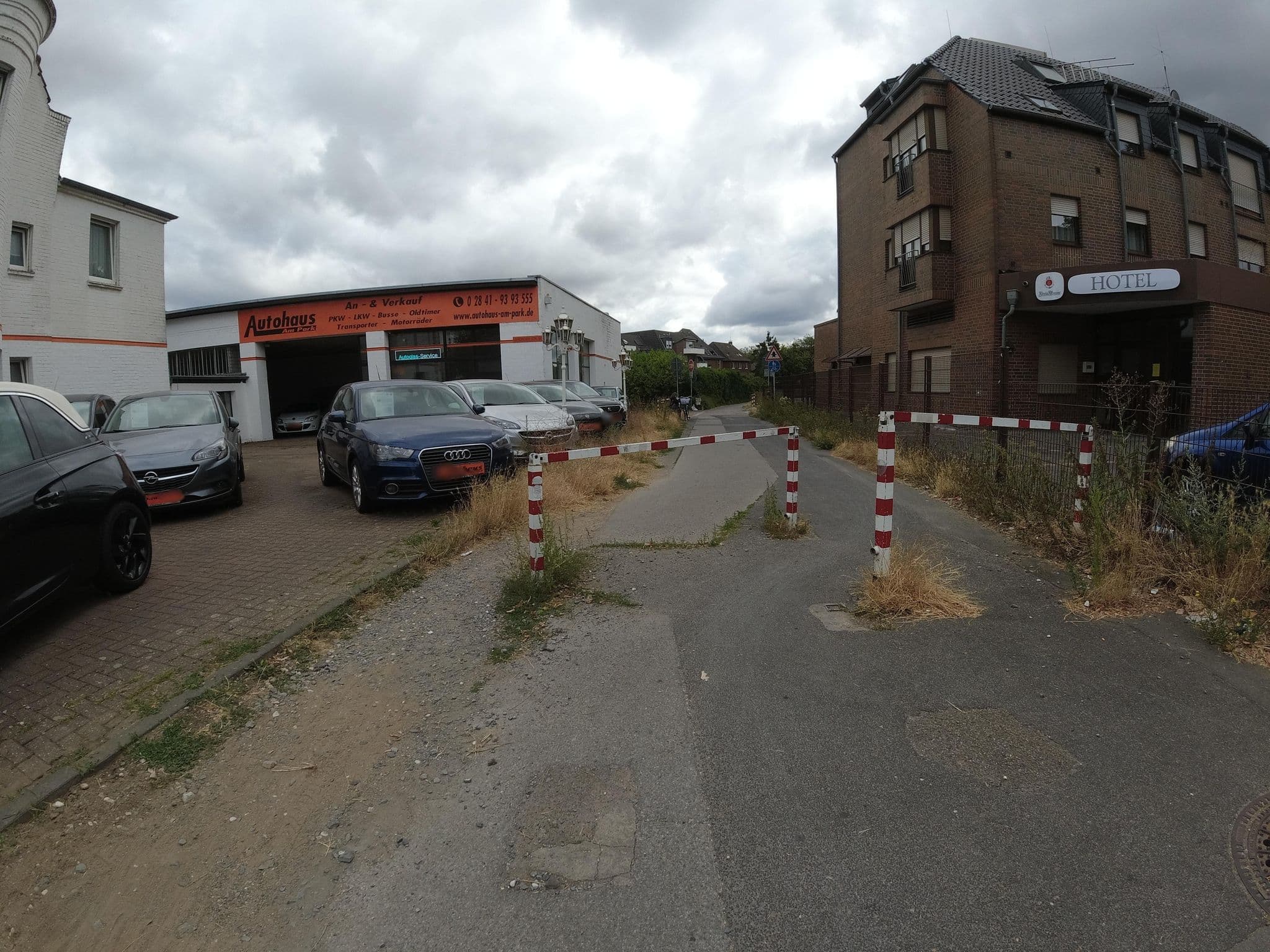 Street view near Kleinen Reichstag, Moers — © ralrei (CC BY-SA · Mapillary)