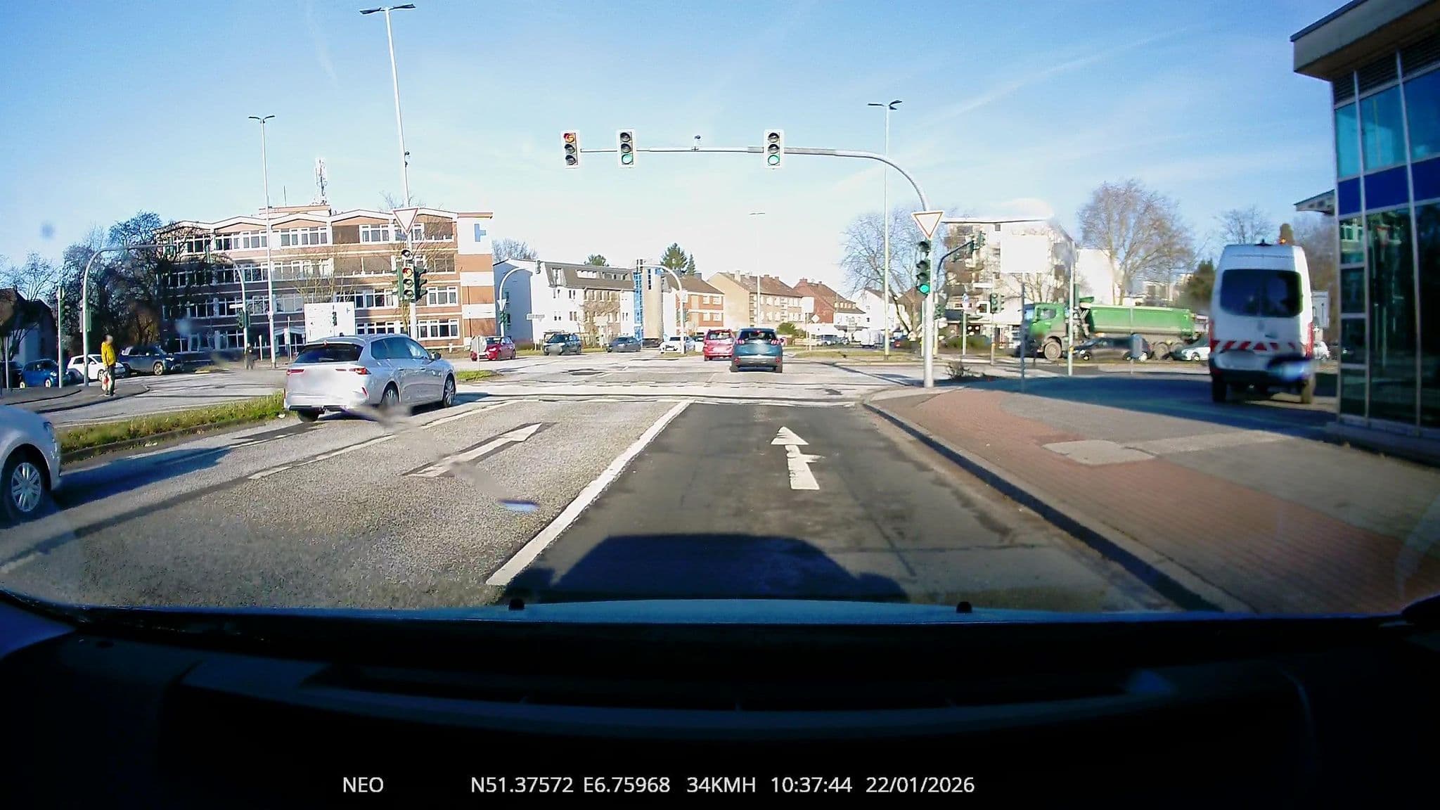 Street view near Hotel Montan, Rheinhausen — © TechniPorter (CC BY-SA · Mapillary)