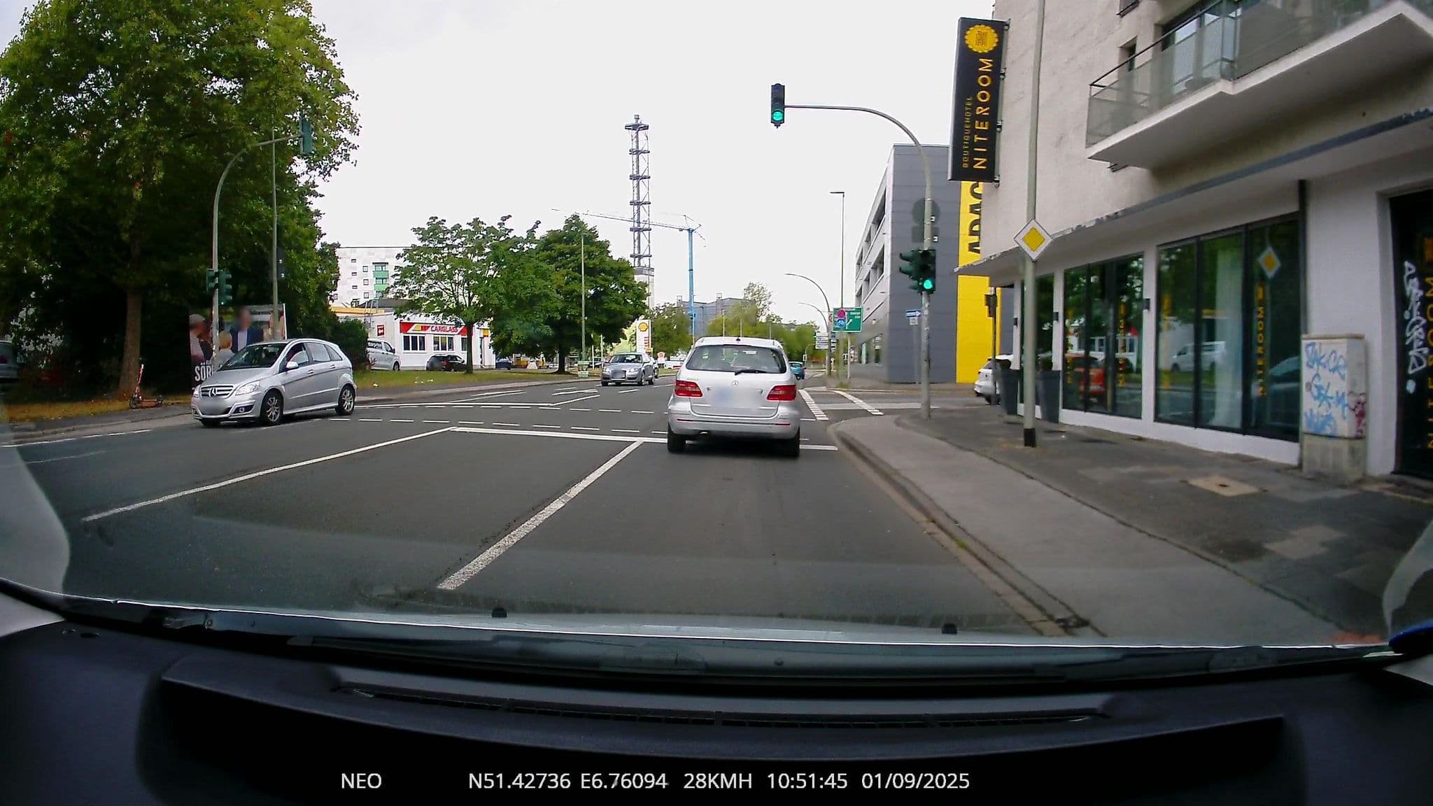 Street view near Hotel Zum Löwen, Duisburg — © TechniPorter (CC BY-SA · Mapillary)