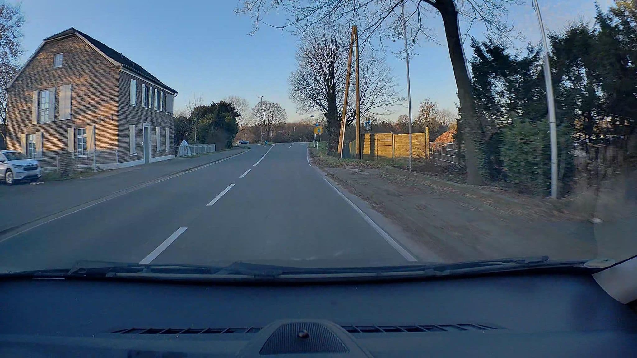 Street view near Schiwek's Wiesenhof, Moers — © poxonline (CC BY-SA · Mapillary)
