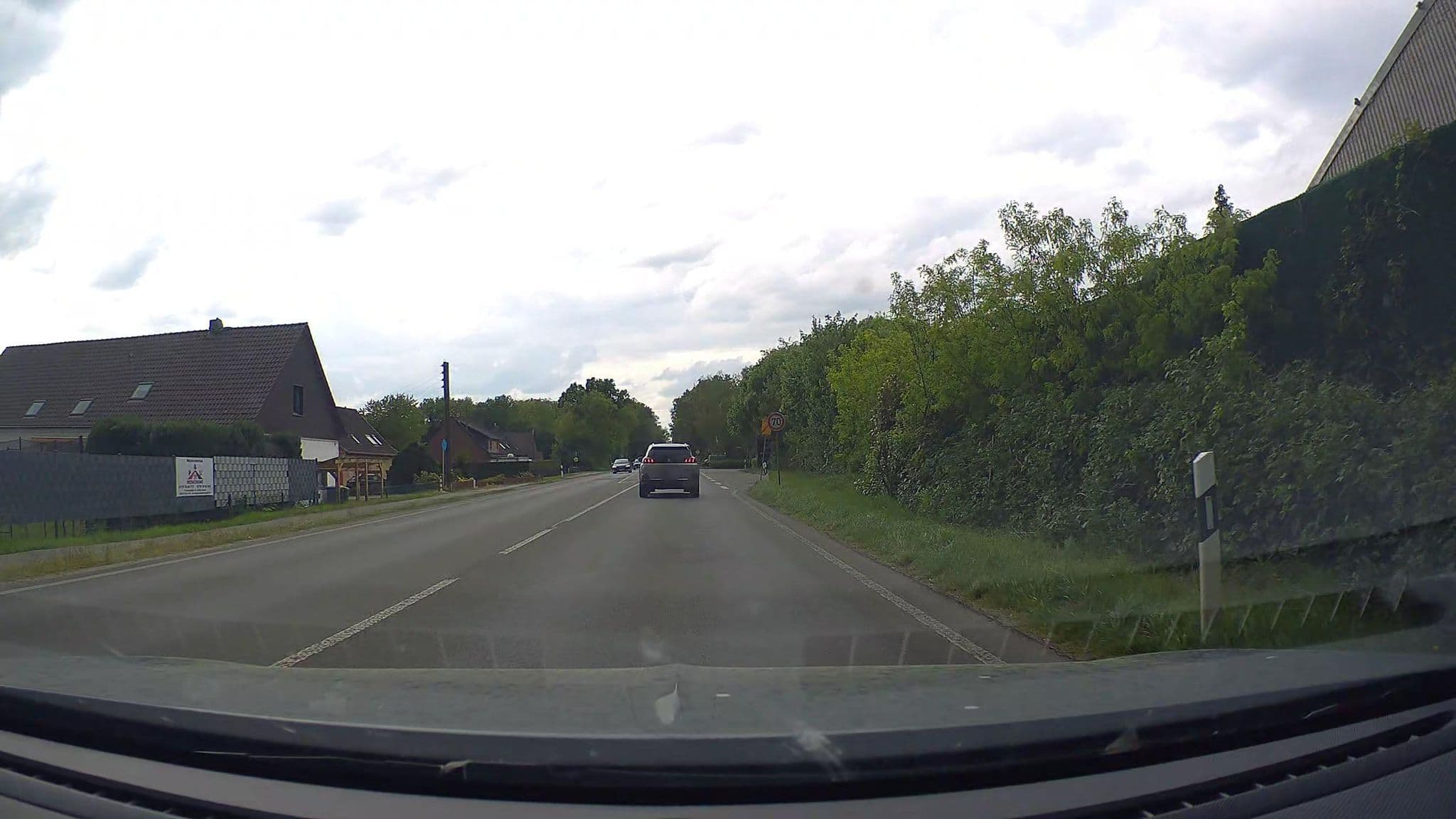 Street view near Hotel Saathoff, Hünxe — © poxonline (CC BY-SA · Mapillary)