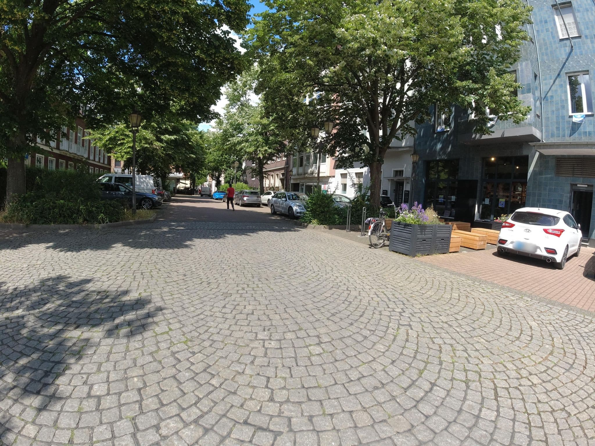Street view near CAT-Transnavia Maritime + Fluvial GmbH, Meiderich — © ralrei (CC BY-SA · Mapillary)