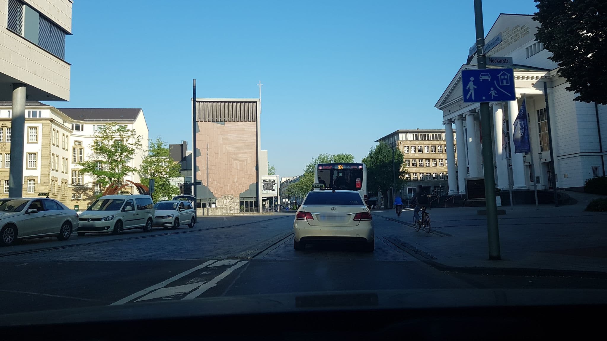Street view near Grand City Hotels GmbH, Duisburg — © rororo (CC BY-SA · Mapillary)
