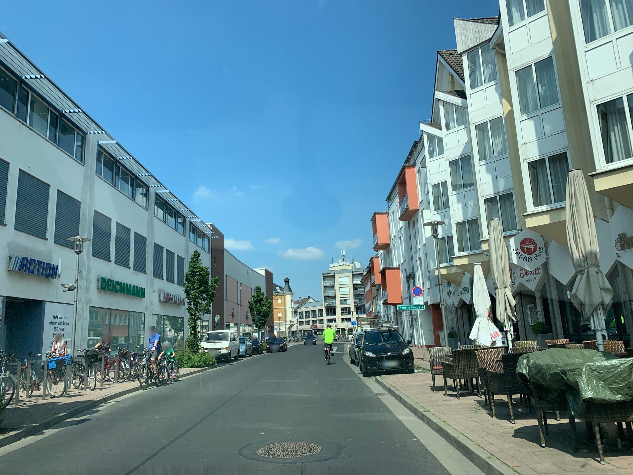 Street view near Hotel "Am Stern", Brühl — © noel (CC BY-SA · Mapillary)