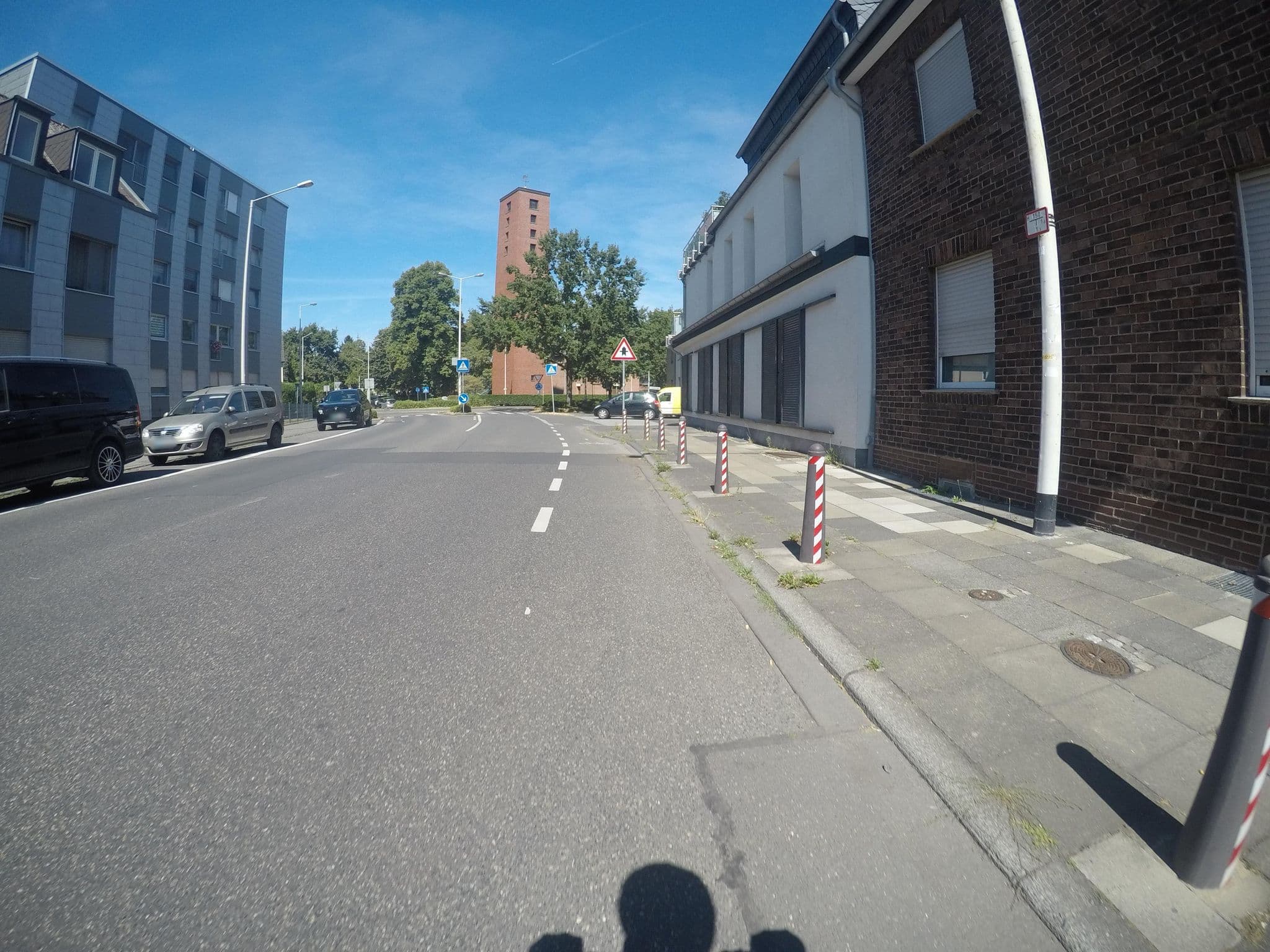 Street view near Hotel Olympia Garni, Frechen — © mfa (CC BY-SA · Mapillary)