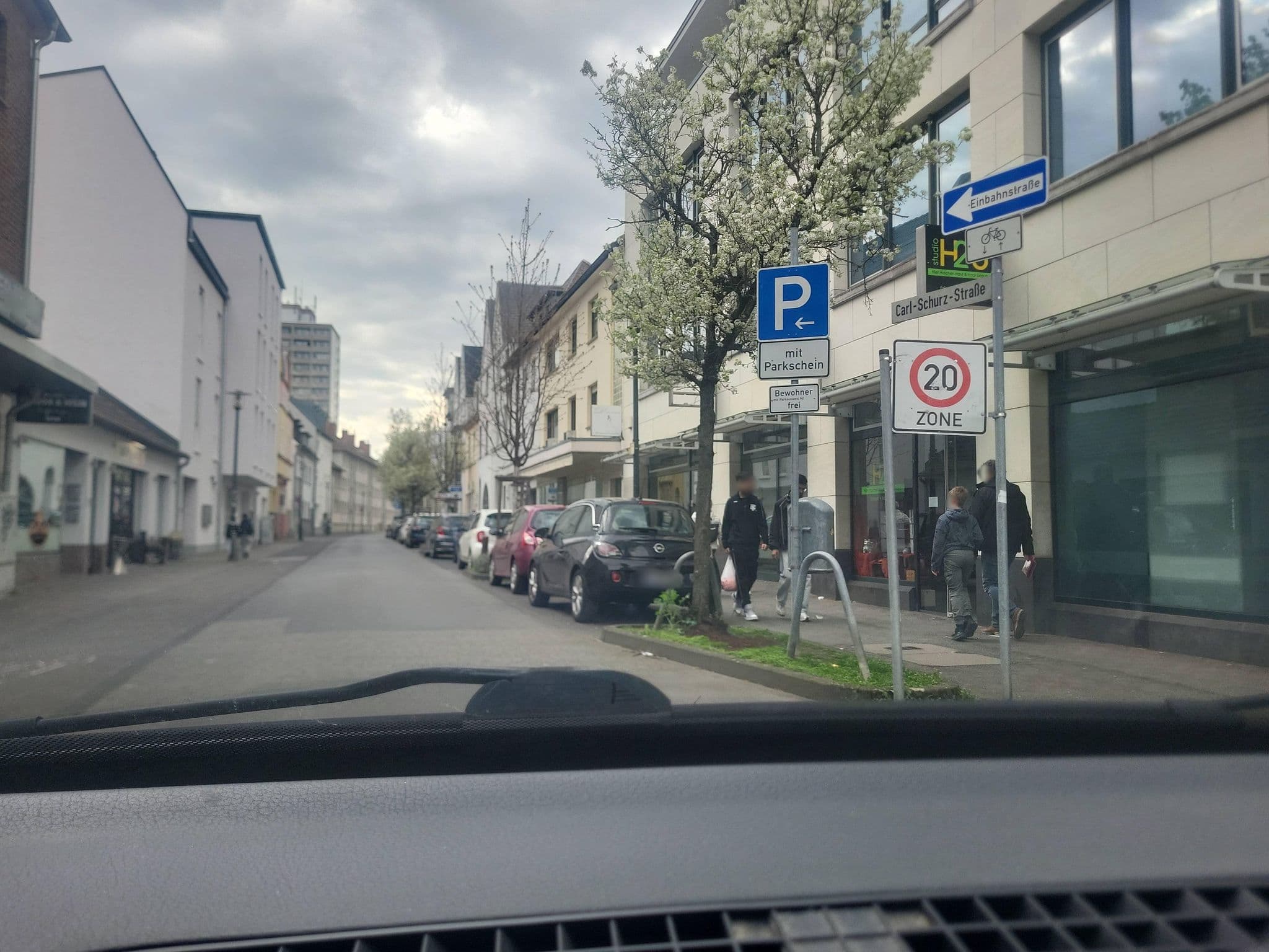 Street view near kamer nr 207, Brühl — © walldi222 (CC BY-SA · Mapillary)