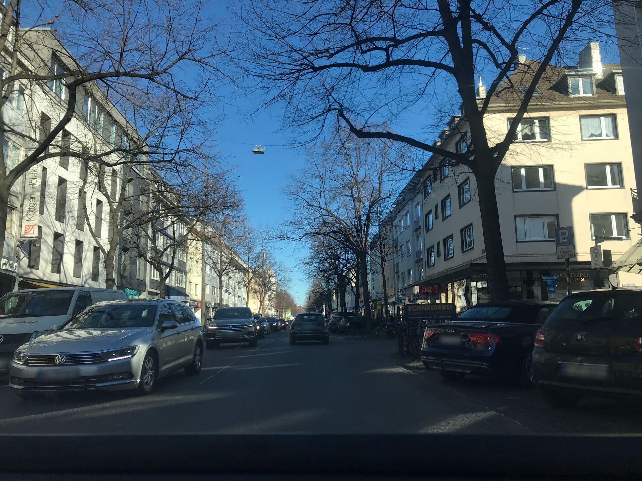 Street view near Schwan in Lindenthal, Neustadt/Süd — © mika77 (CC BY-SA · Mapillary)