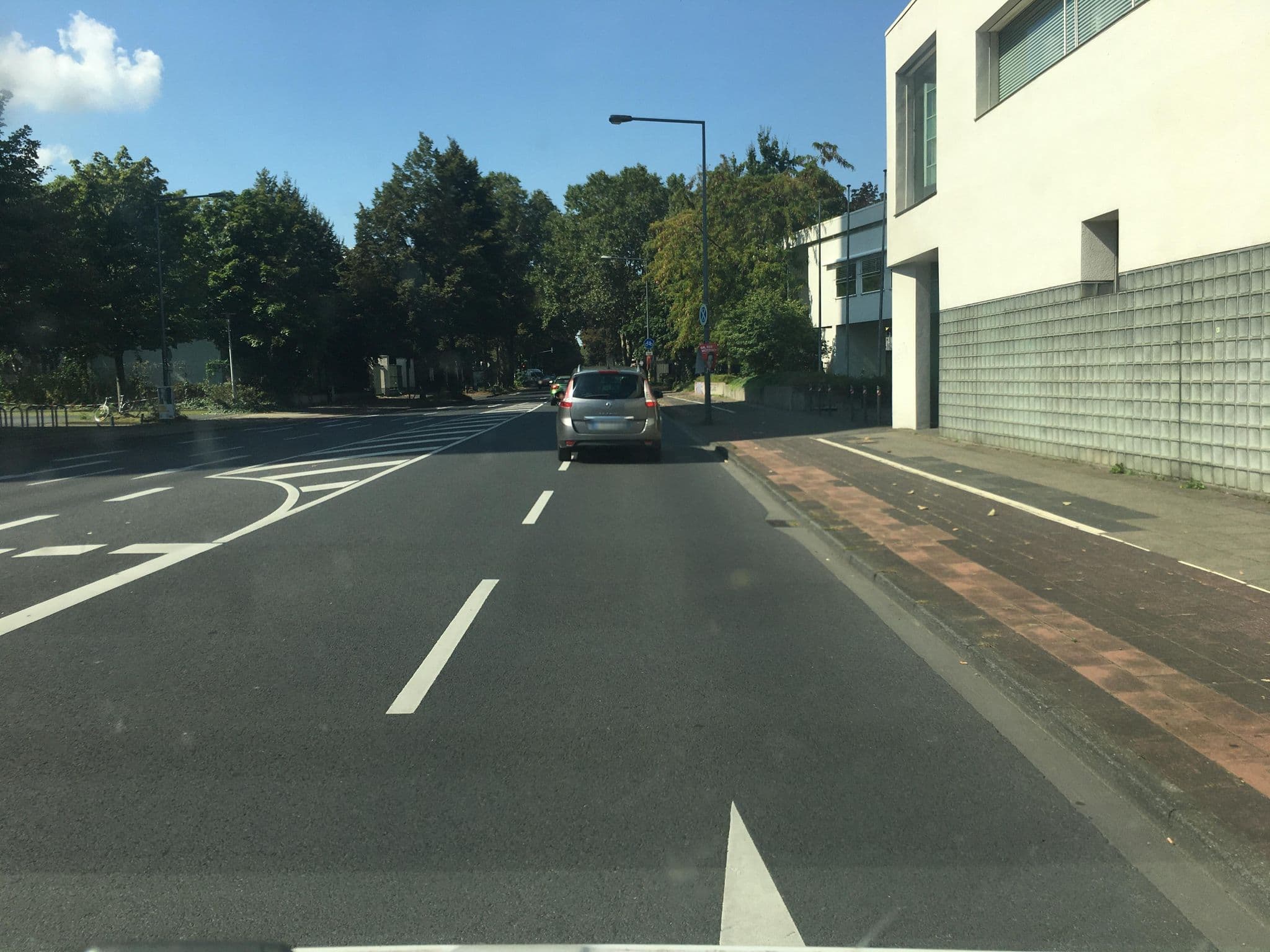 Street view near Park Inn, Neustadt/Nord — © raymond (CC BY-SA · Mapillary)