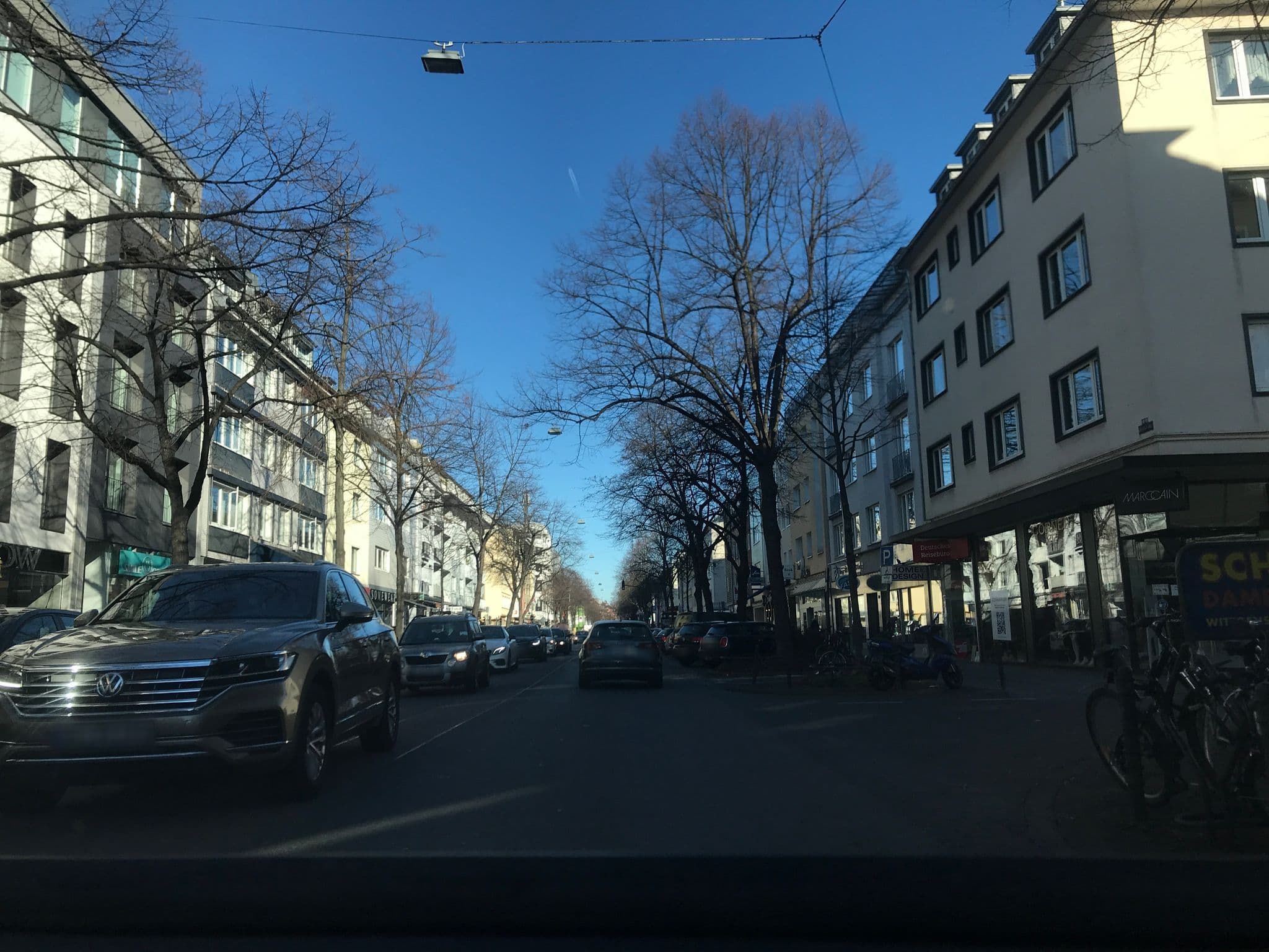 Street view near Haus Bremer, Neustadt/Süd — © mika77 (CC BY-SA · Mapillary)