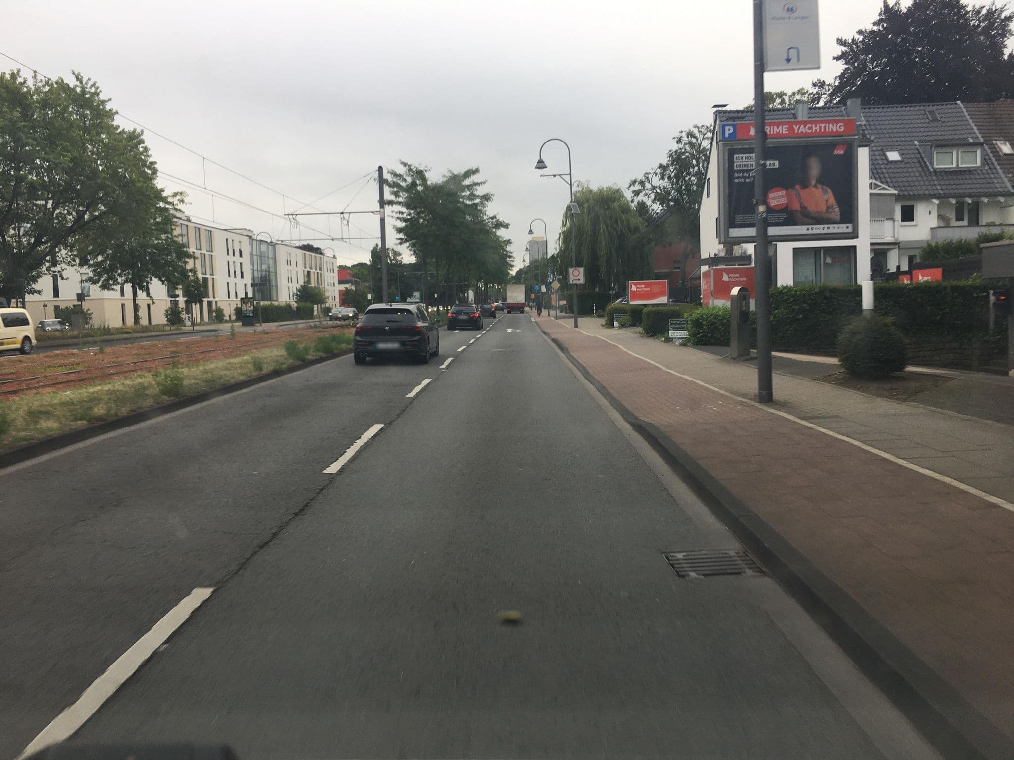 Street view near HVT Hotelbetriebsgesellschaft, Frechen — © raymond (CC BY-SA · Mapillary)