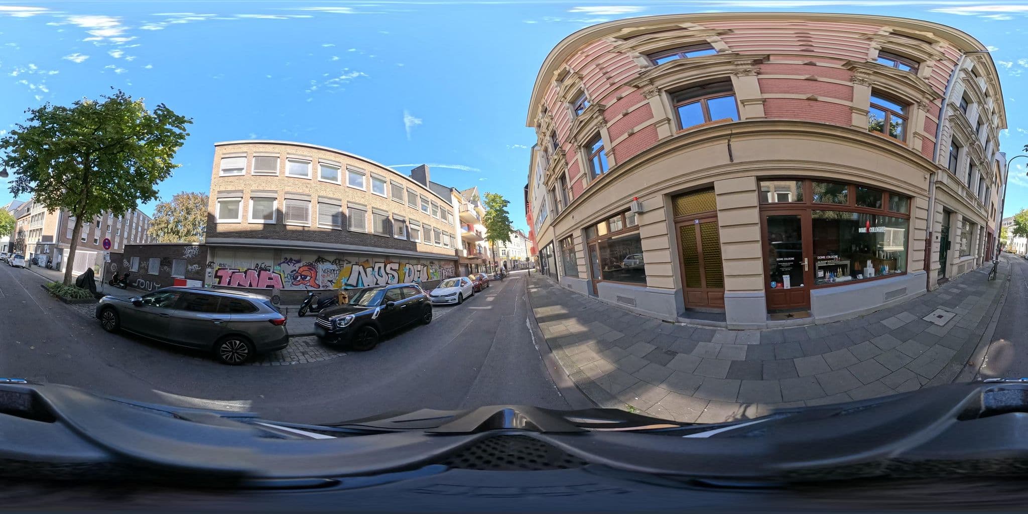 Street view near Kleiner Bundesgerichtshof, Neustadt/Süd — © popball (CC BY-SA · Mapillary)
