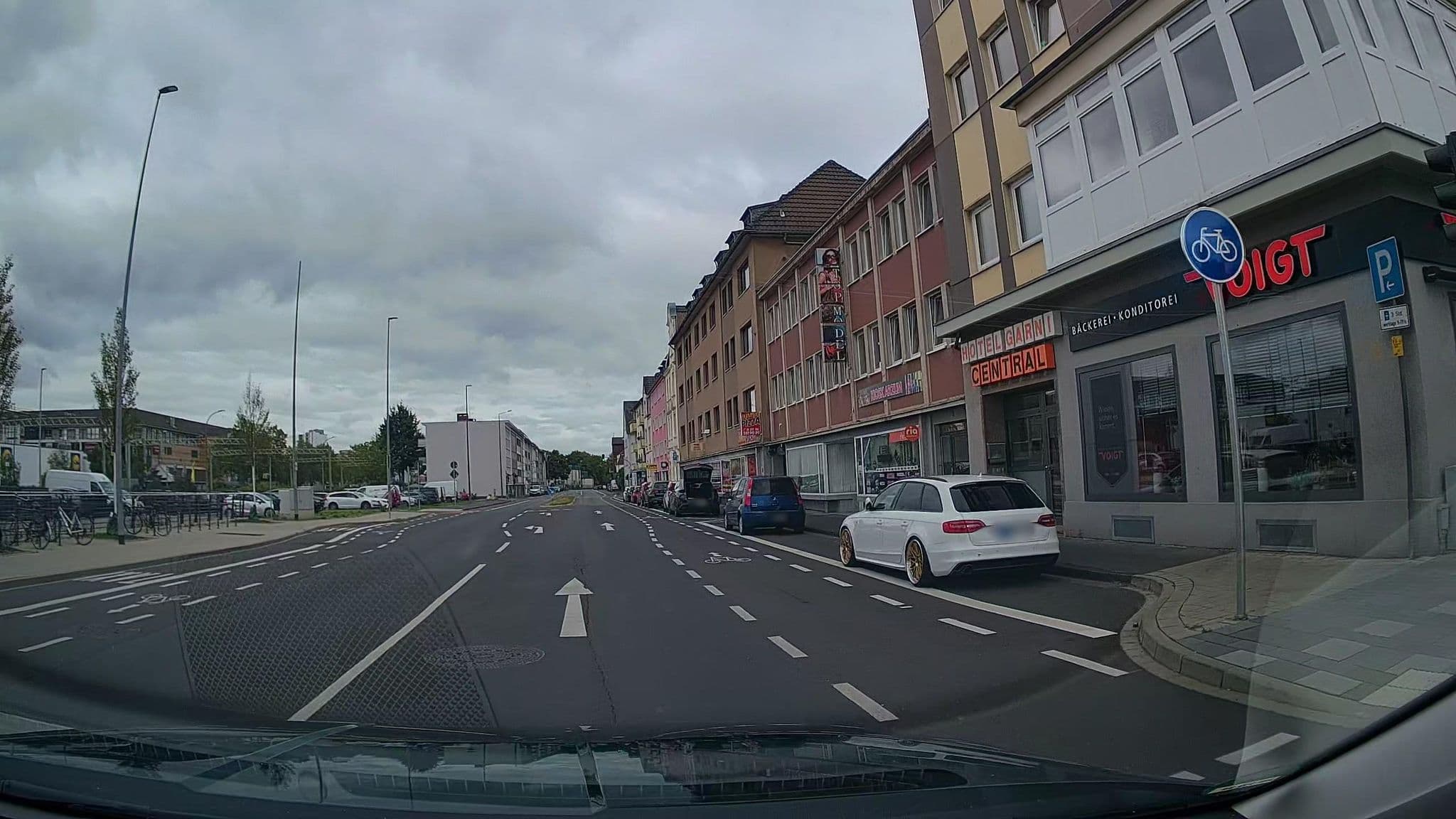 Street view near Hotel Central, Wesseling — © StefanS79 (CC BY-SA · Mapillary)