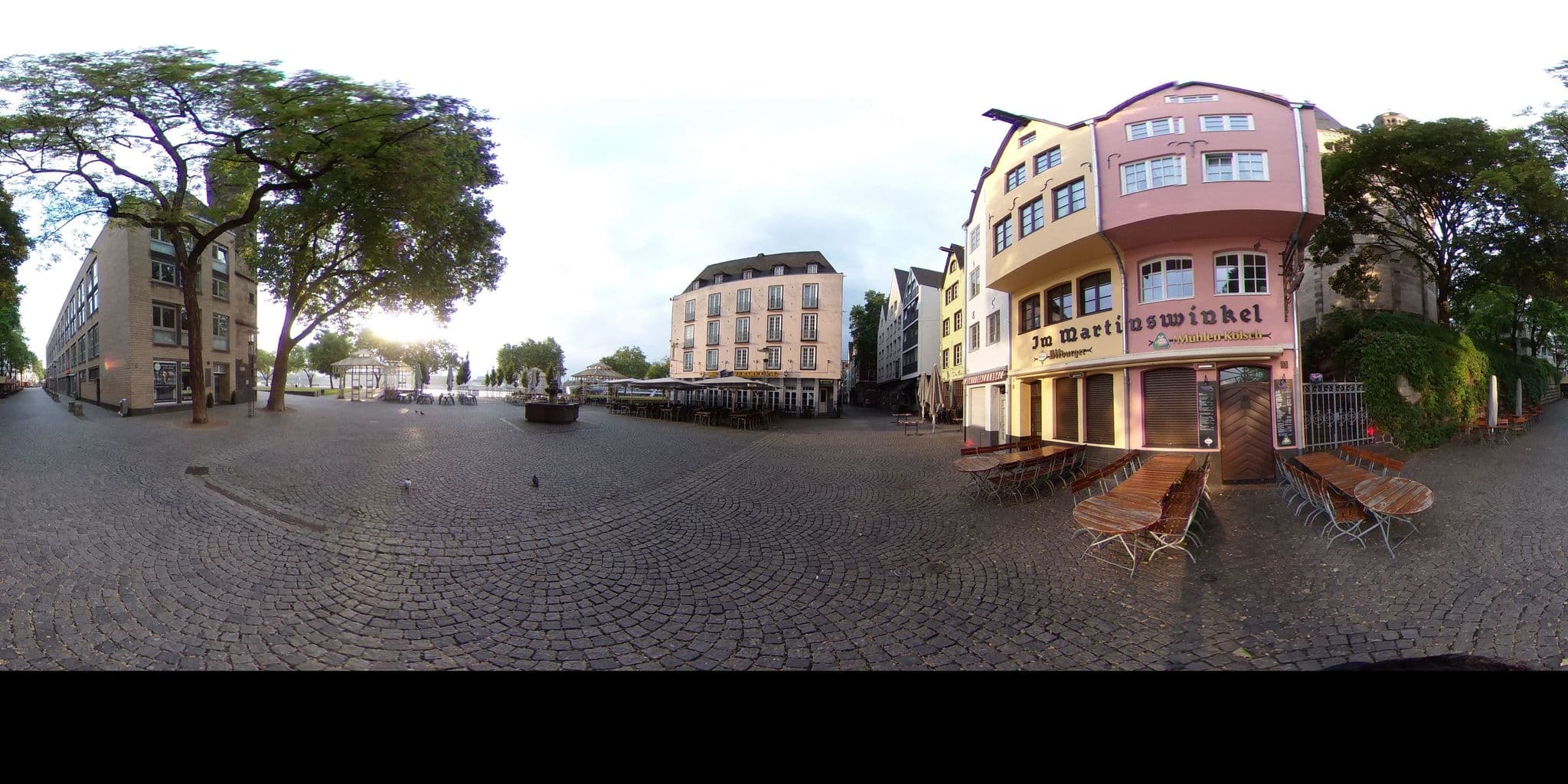 Street view near Das kleine Stapelhäuschen, Altstadt Nord — © mura (CC BY-SA · Mapillary)