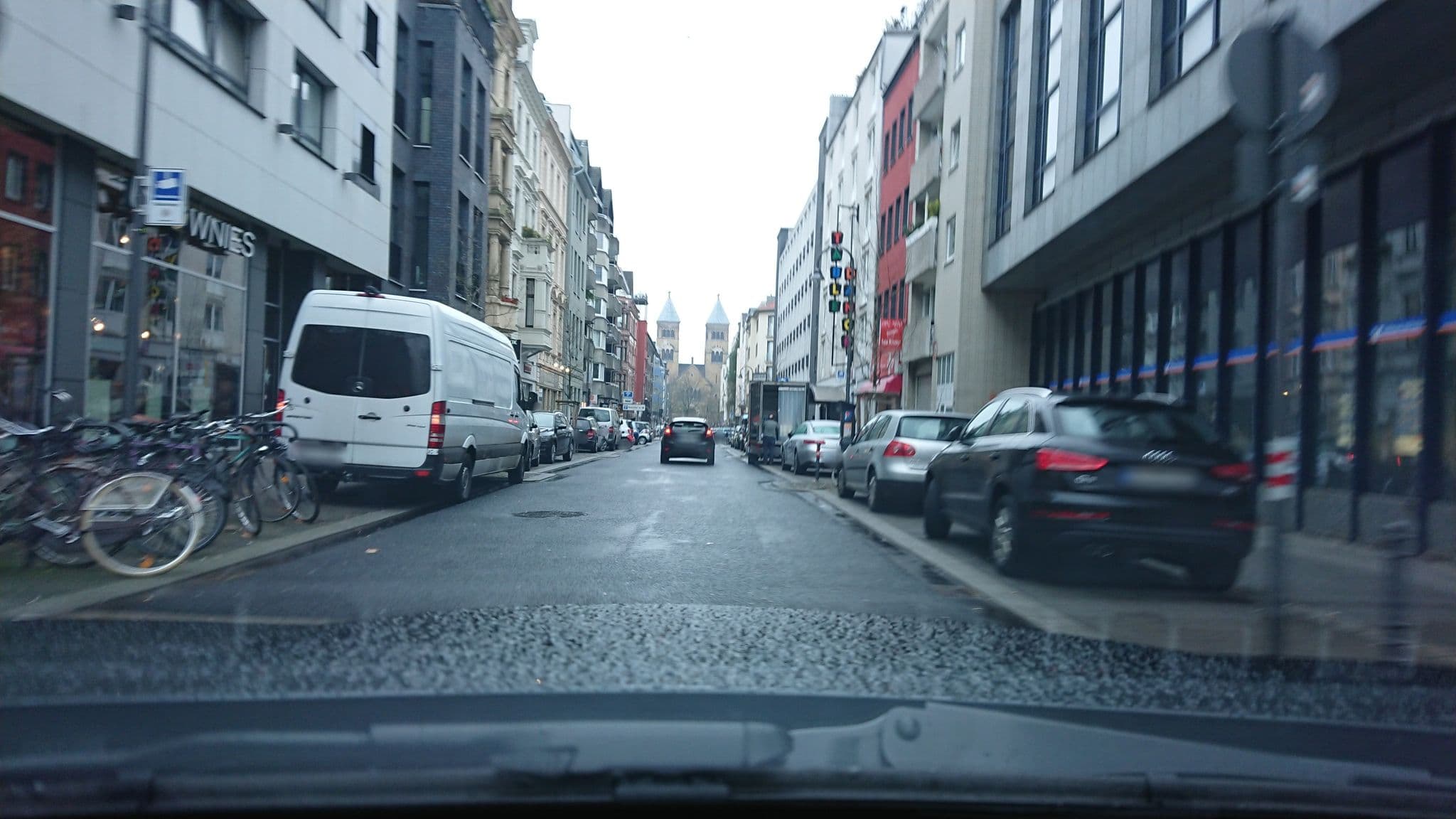 Street view near ipartment Hohenzollernring, Köln — © countzero5 (CC BY-SA · Mapillary)