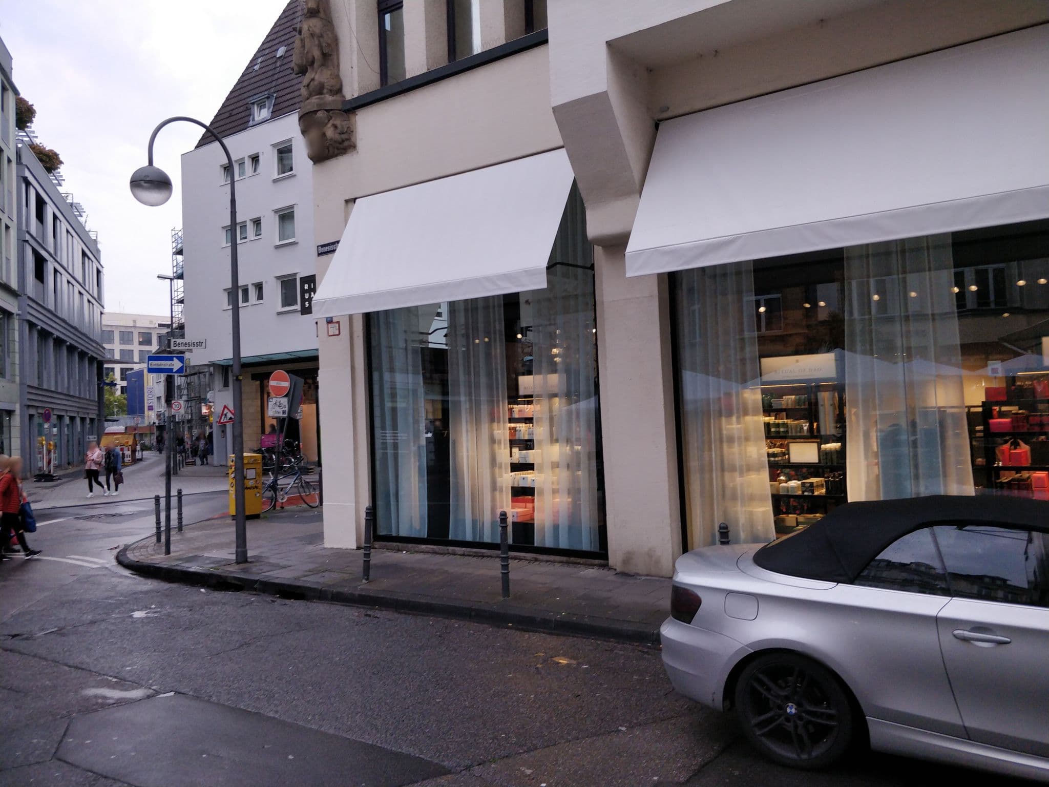 Street view near Boutique Hotel Köln, Köln — © raymond (CC BY-SA · Mapillary)