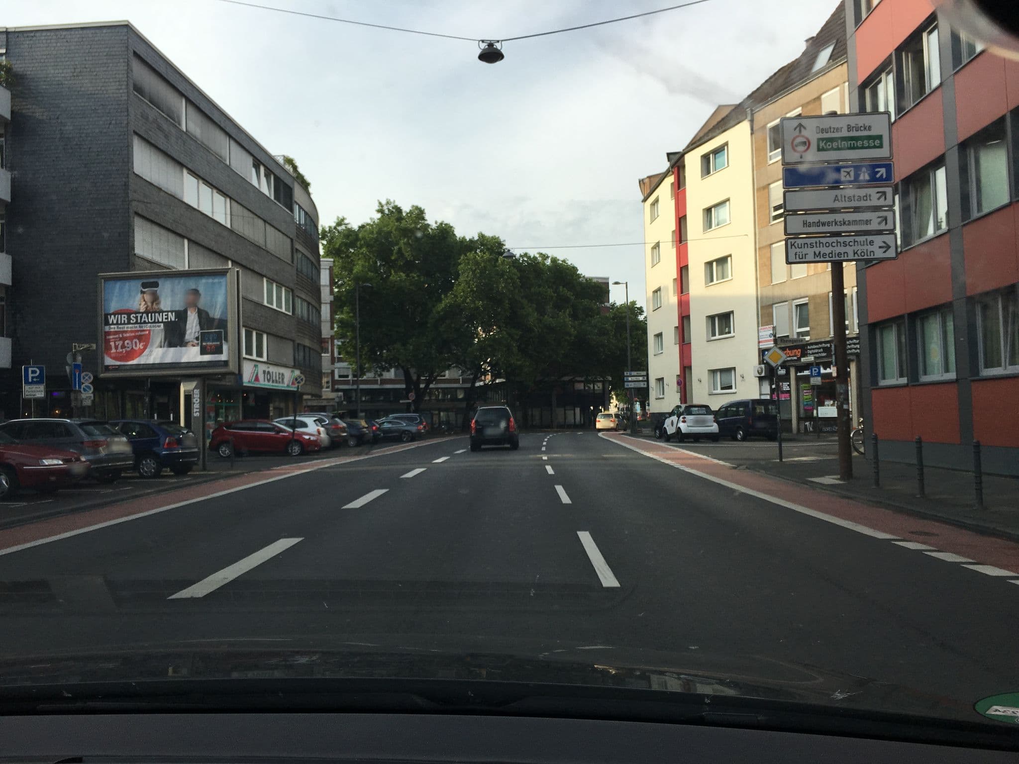 Street view near Hotel Esser GmbH, Altstadt Sud — © noel (CC BY-SA · Mapillary)