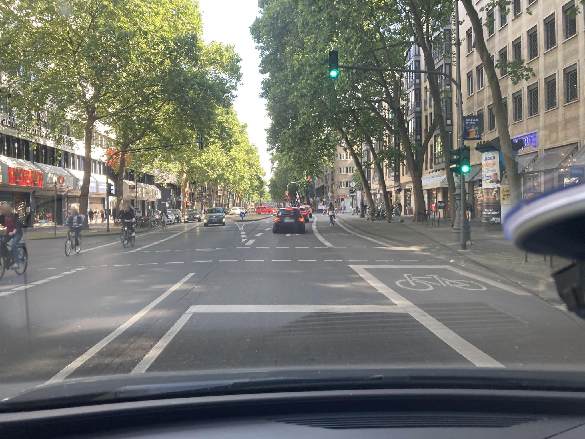 Street view near Cormann, Hoffmann Musolff und Schmitz Rechtsanwälte, Köln — © robffm (CC BY-SA · Mapillary)
