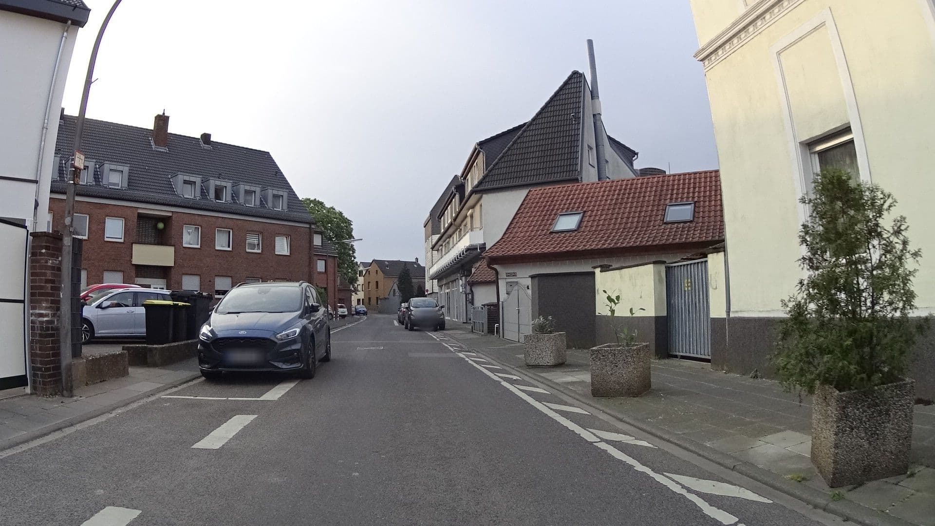 Street view near Miamar Maxipartments, Riehl — © ramap (CC BY-SA · Mapillary)